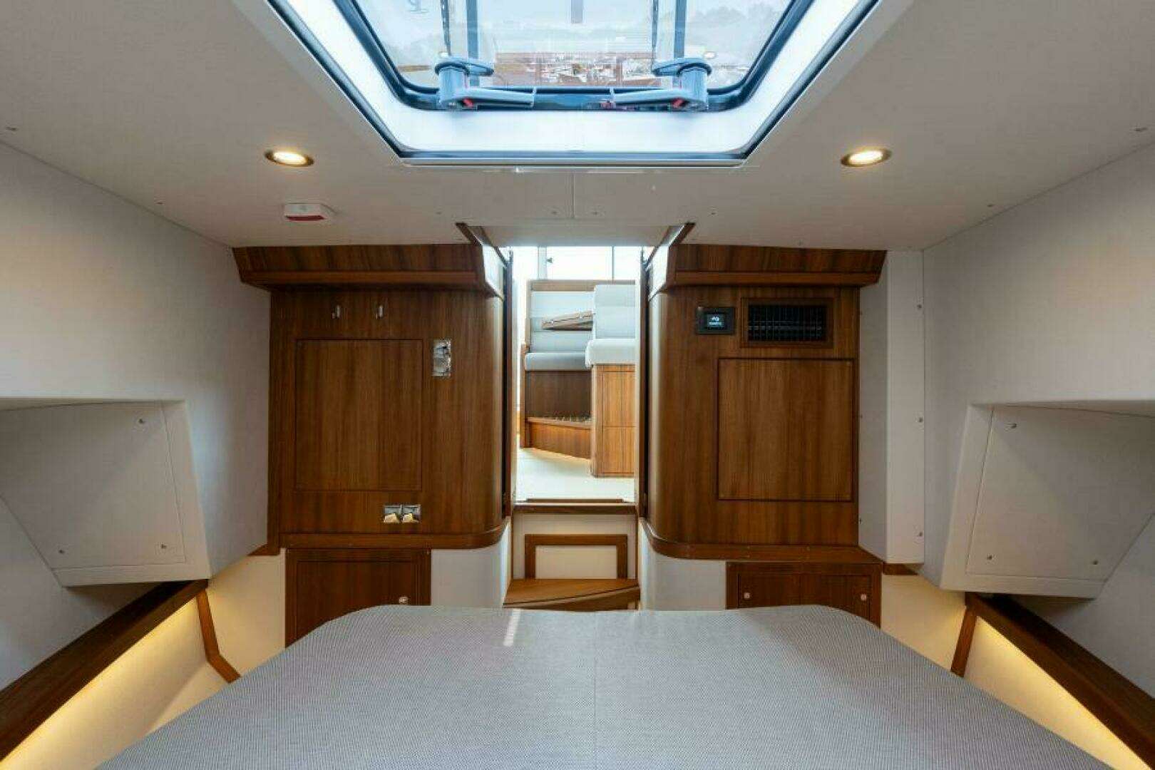 2027 Targa 32 - Image 42