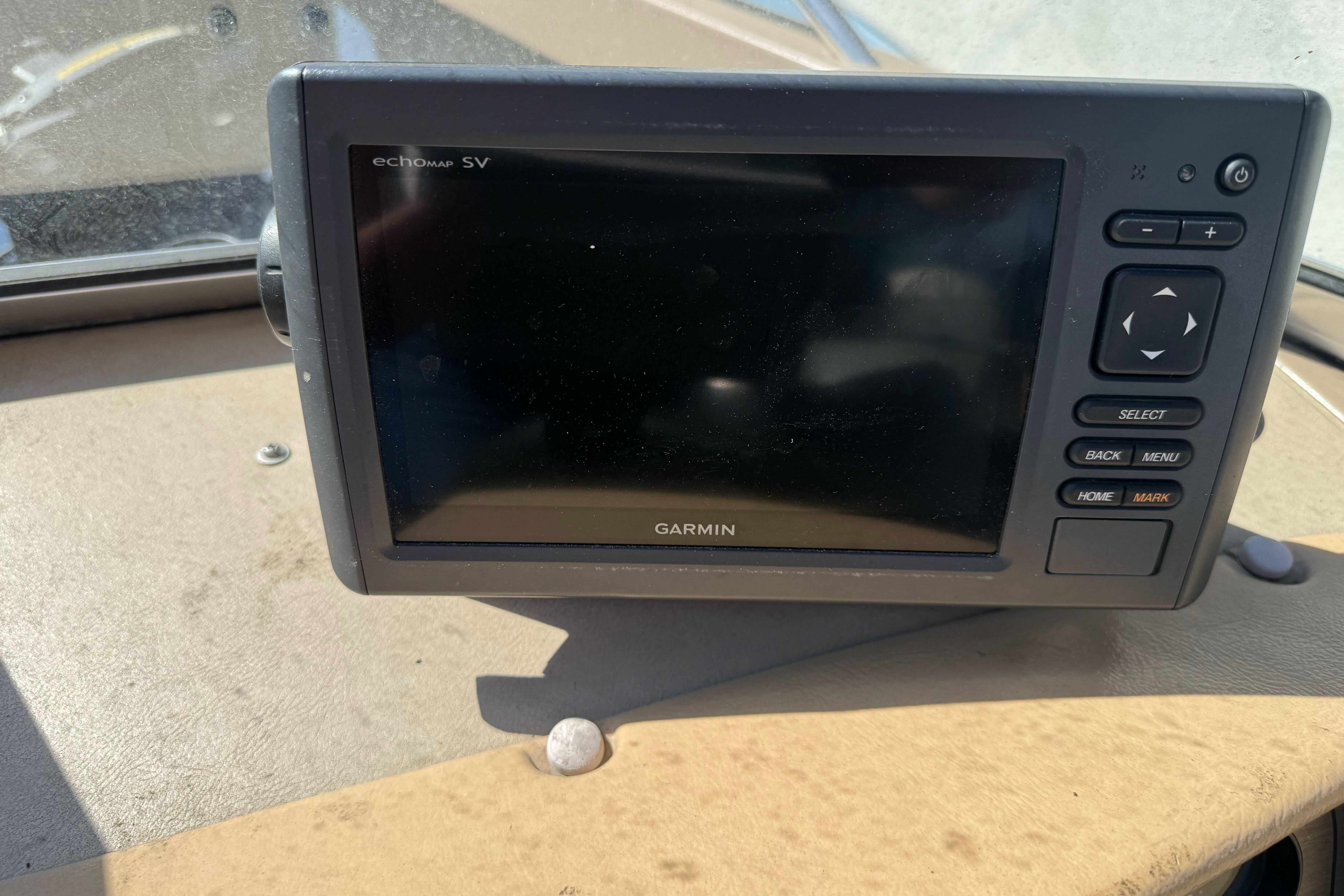 Garmin echoMAP SV on 1998 Lund 1700 Pro Sport boat dashboard.