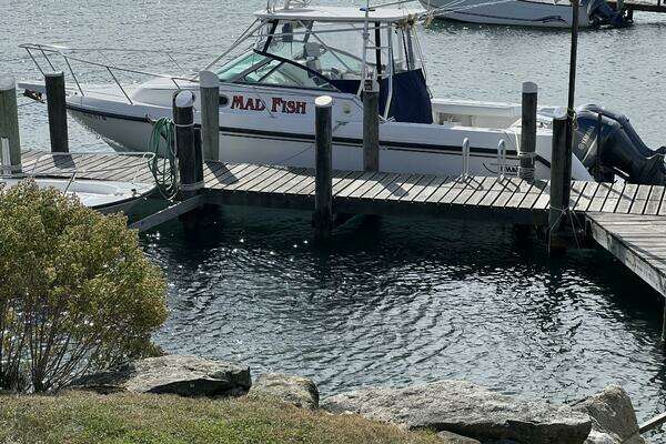2001 Boston Whaler 285 Conquest