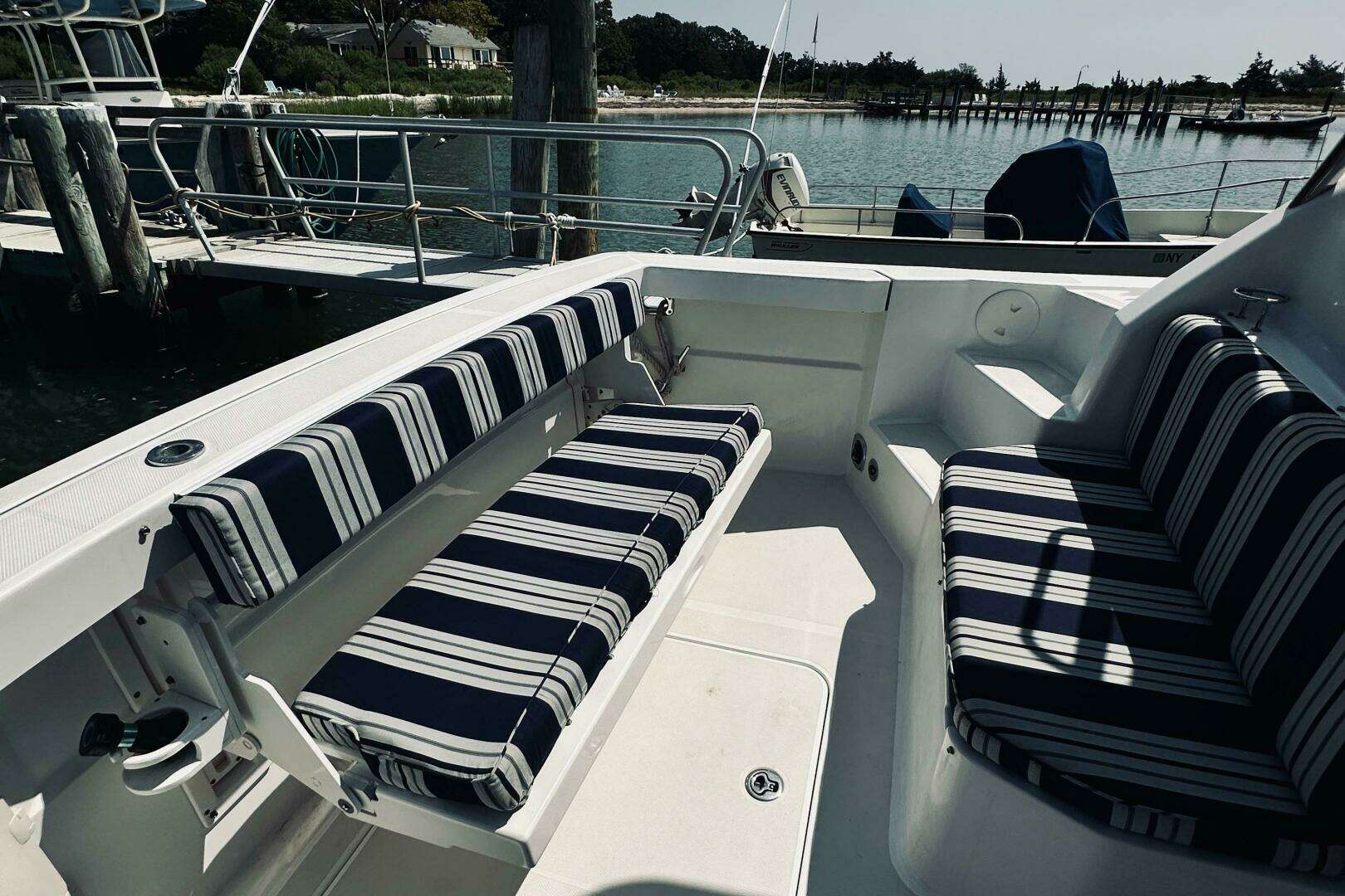 2007 Sabre 34 Express - Image 11
