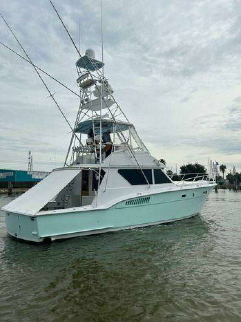 1990 Hatteras 45 Convertible - Image 2