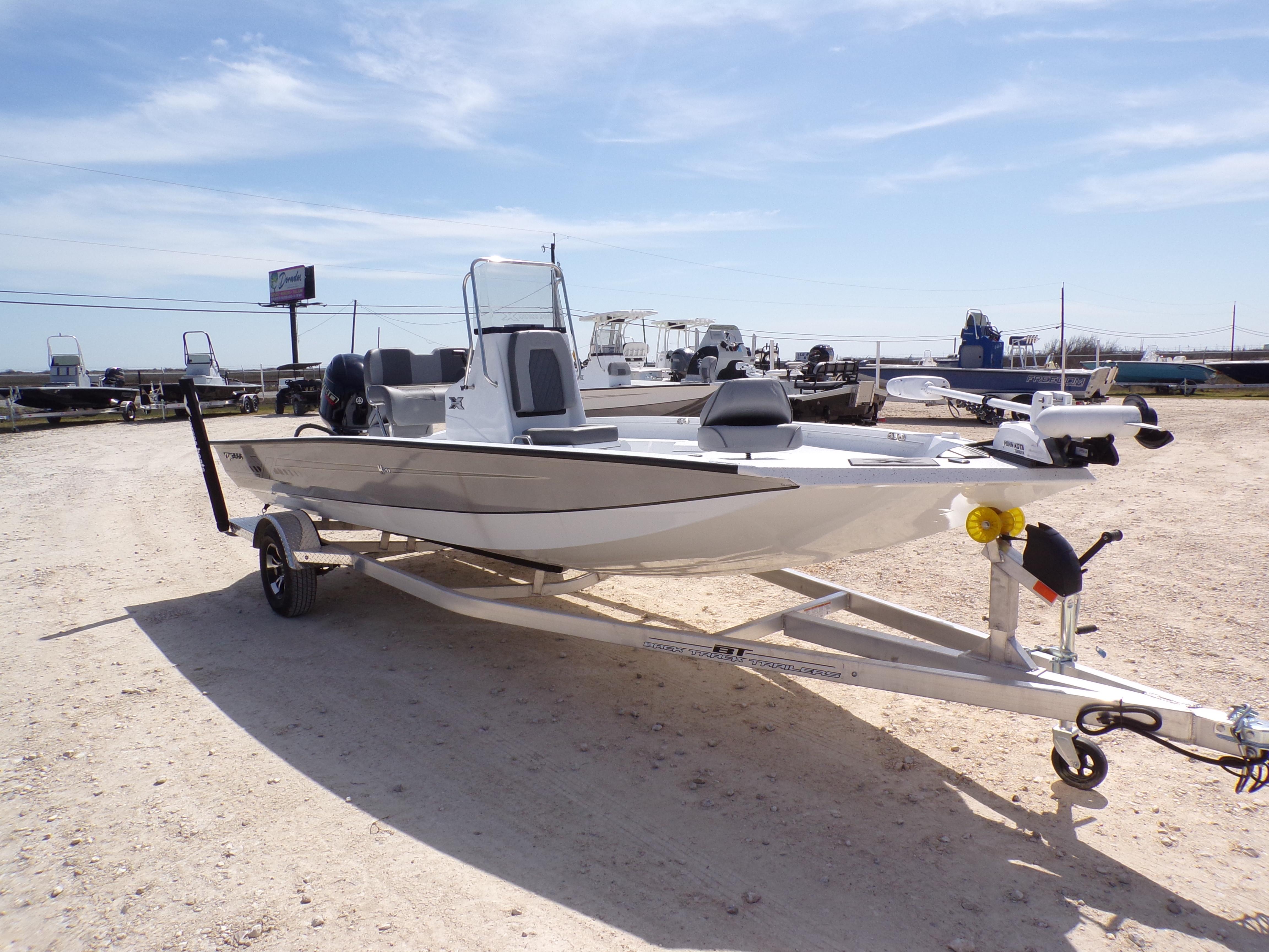 2025 Xpress H20B Bay - 7