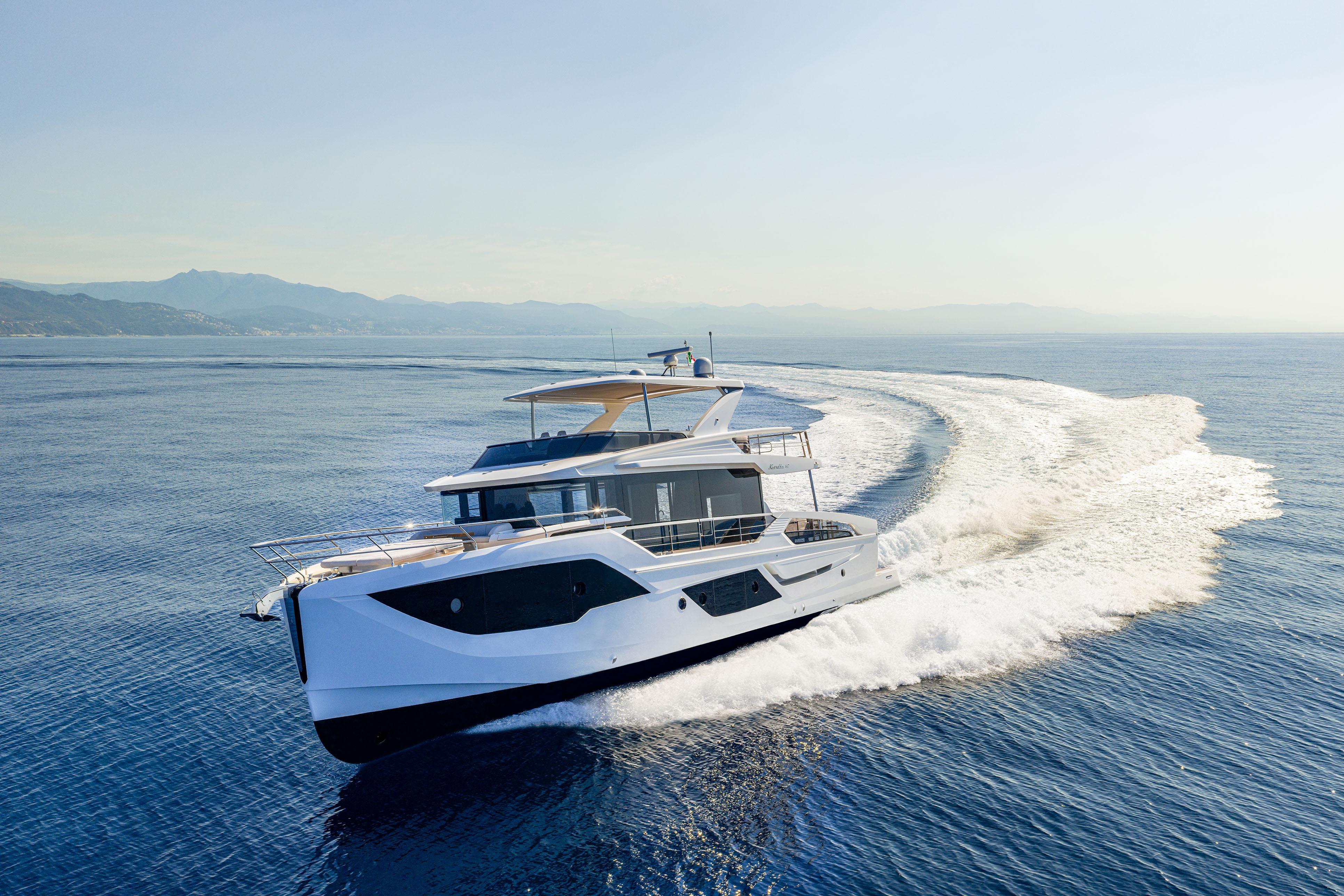 2027 Absolute Navetta 62