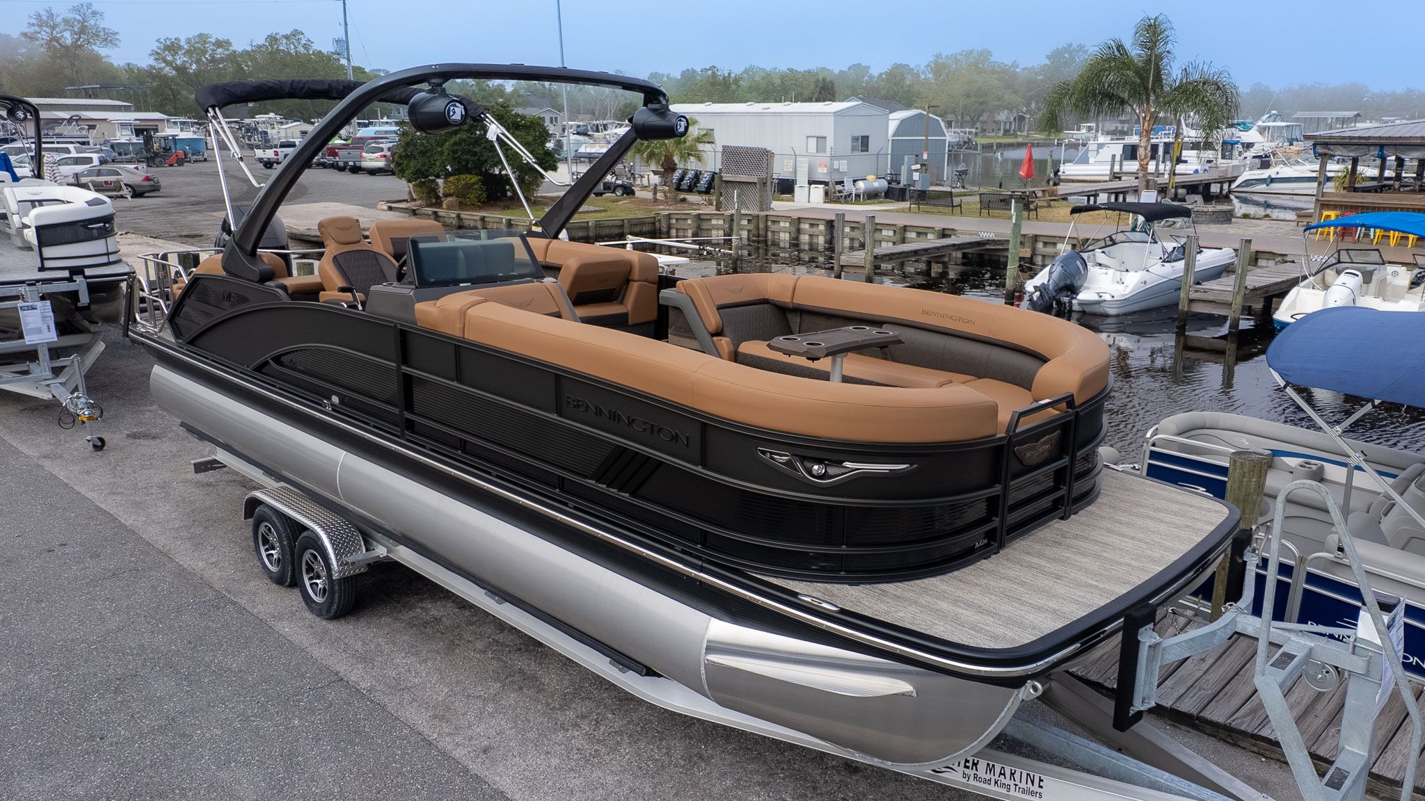 2026 Bennington 26 M STERN LOUNGE - 4