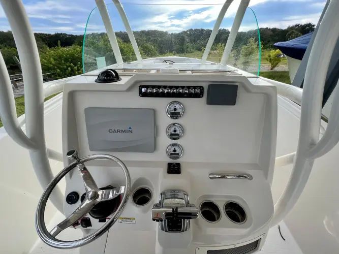 2014 Sailfish 290 Cc - Image 18