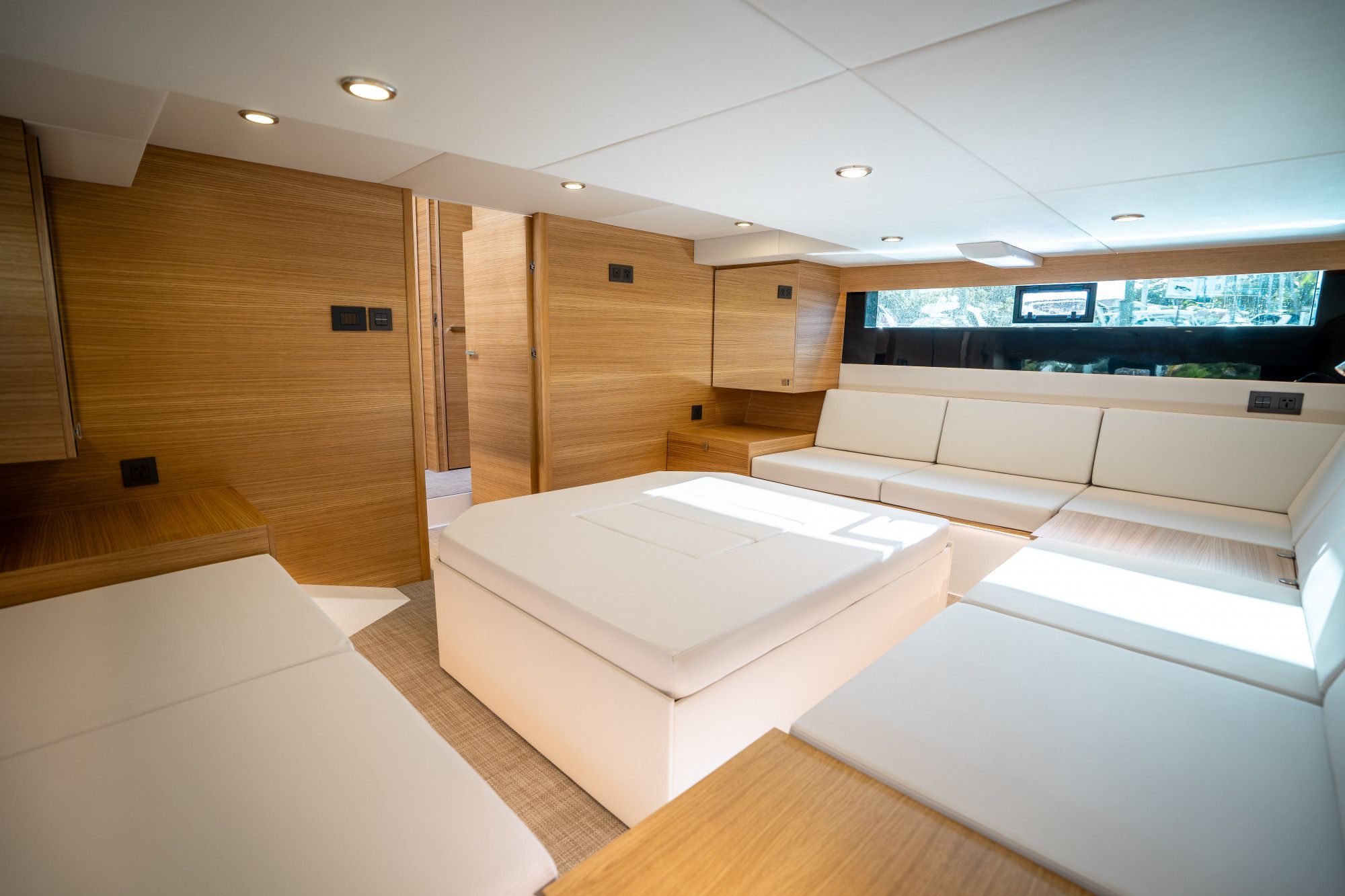 2025 De Antonio Yachts D50 OPEN - 43