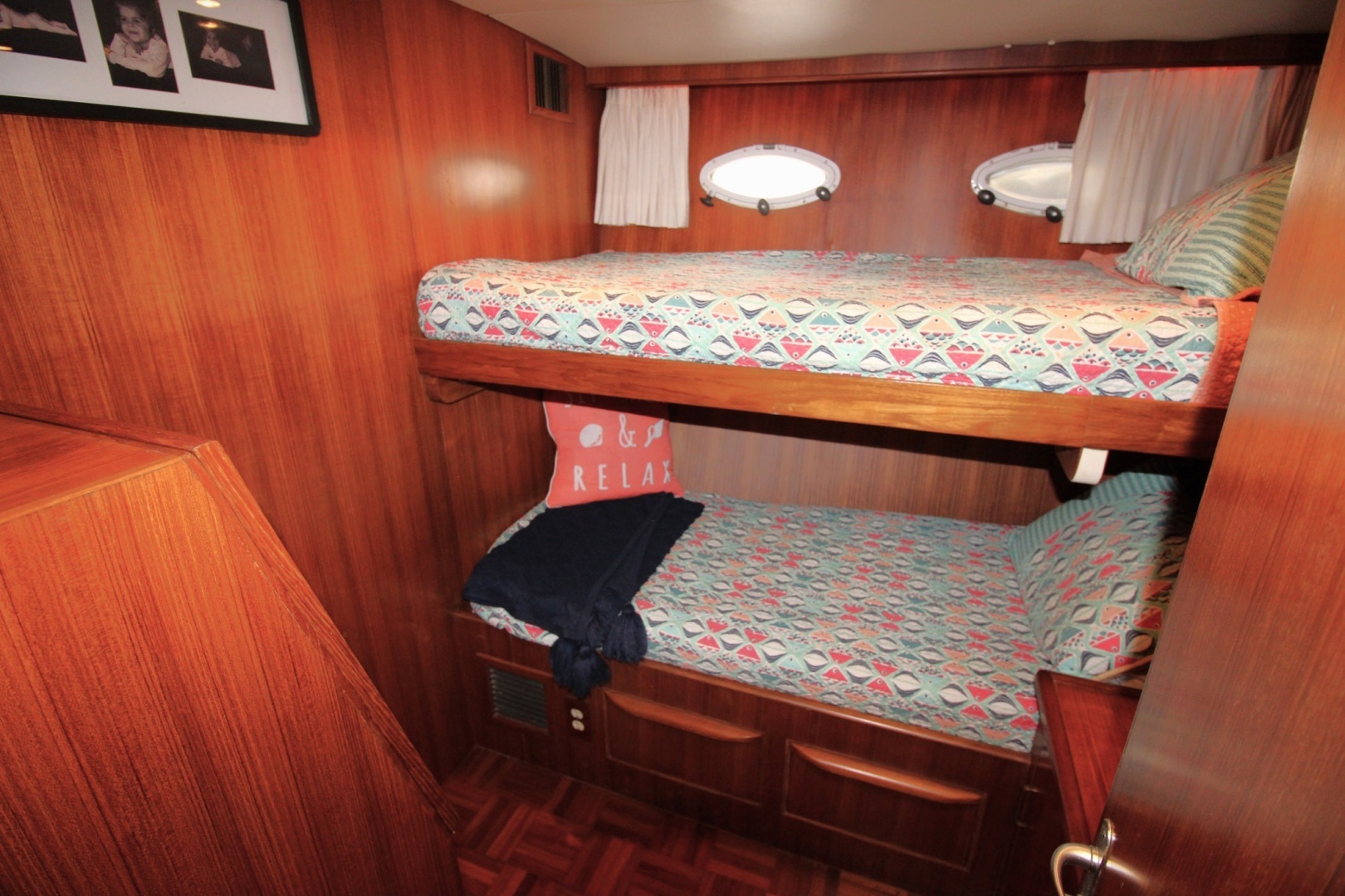 1995 Jefferson 52 Rivanna Cockpit MY - Image 19