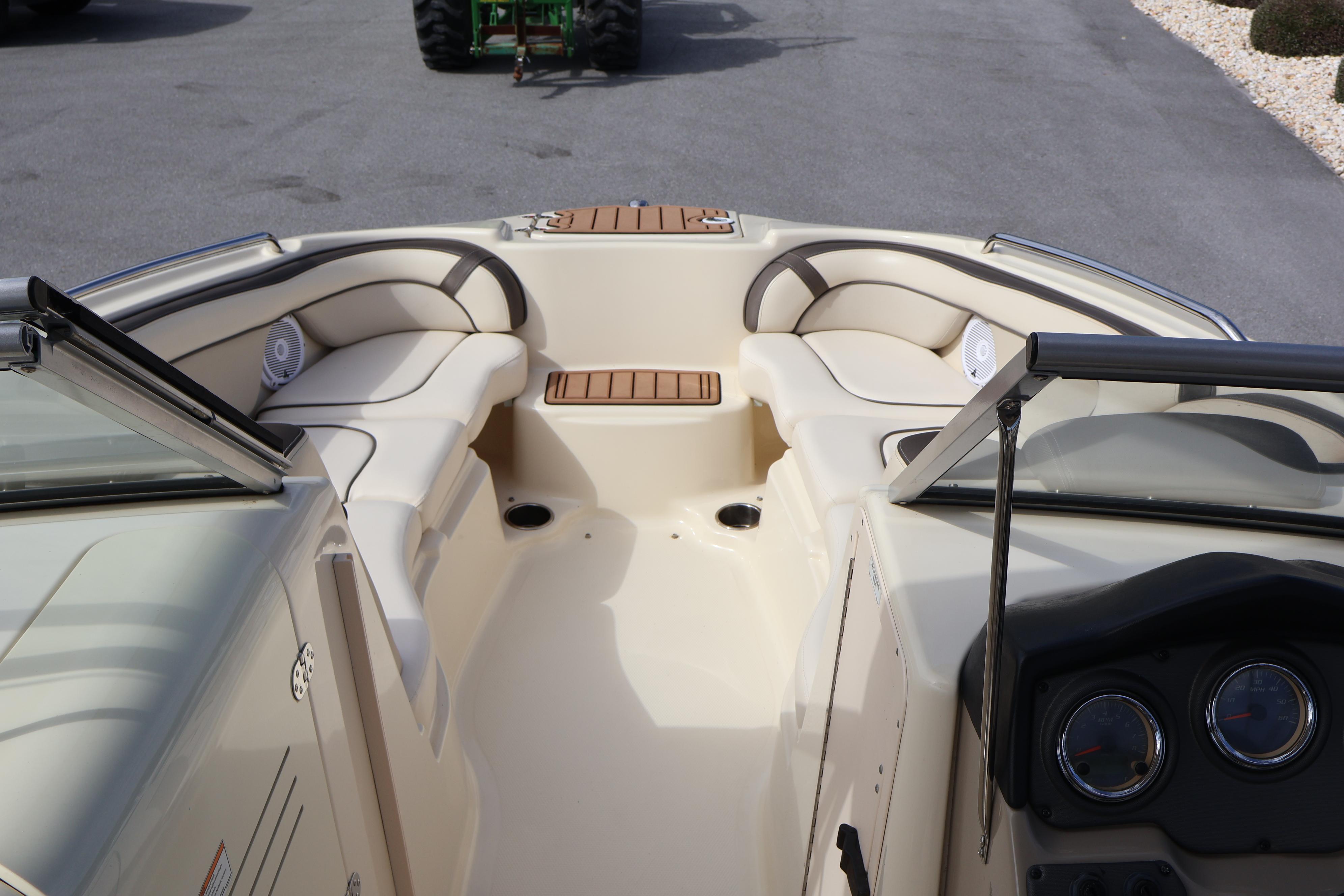 2014 Yamaha Boats YAMAHA 242 LIMITED - 2