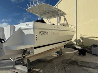 2004 Intrepid 348 - 18