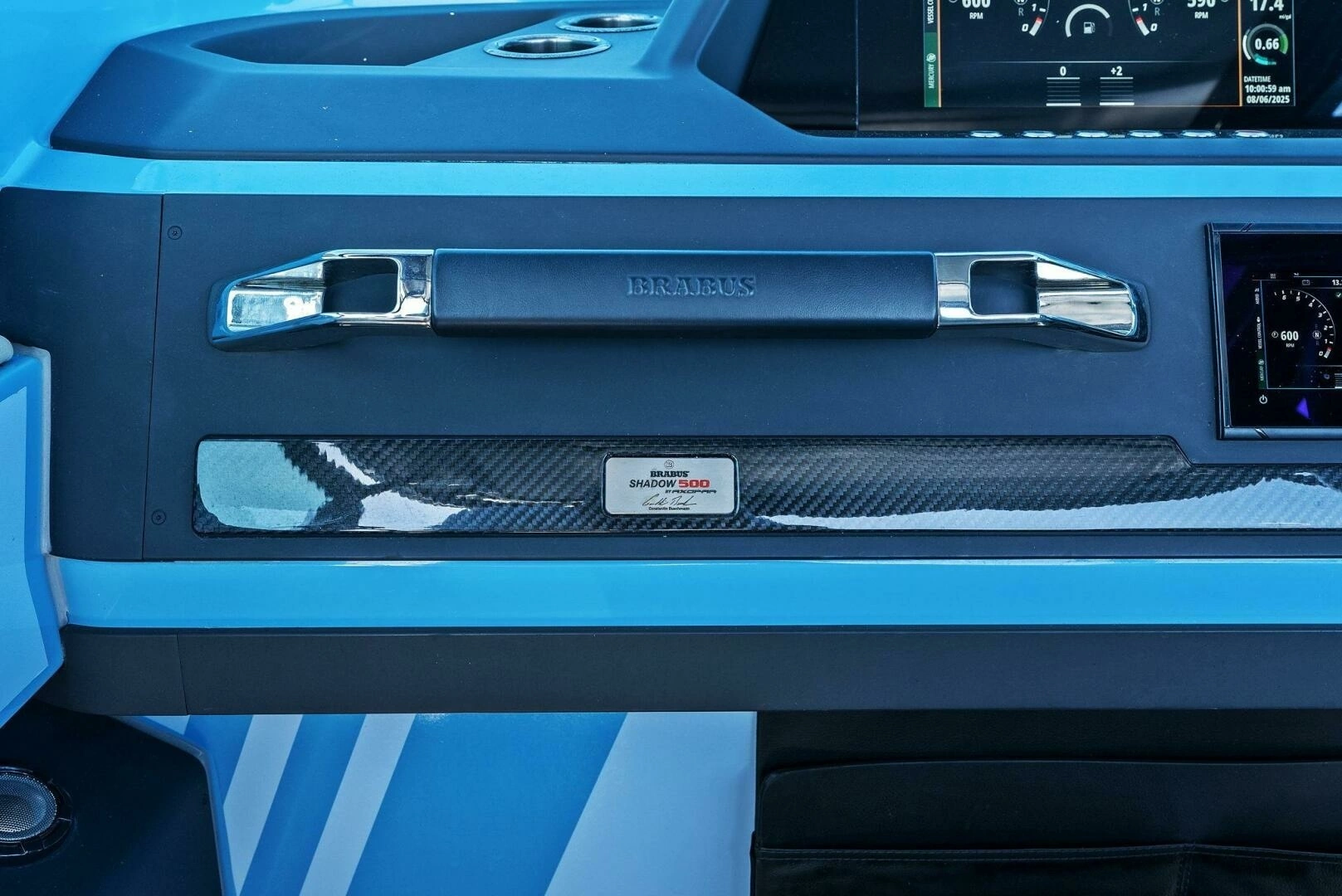 2022 Axopar Brabus Shadow 500 TT - Image 10