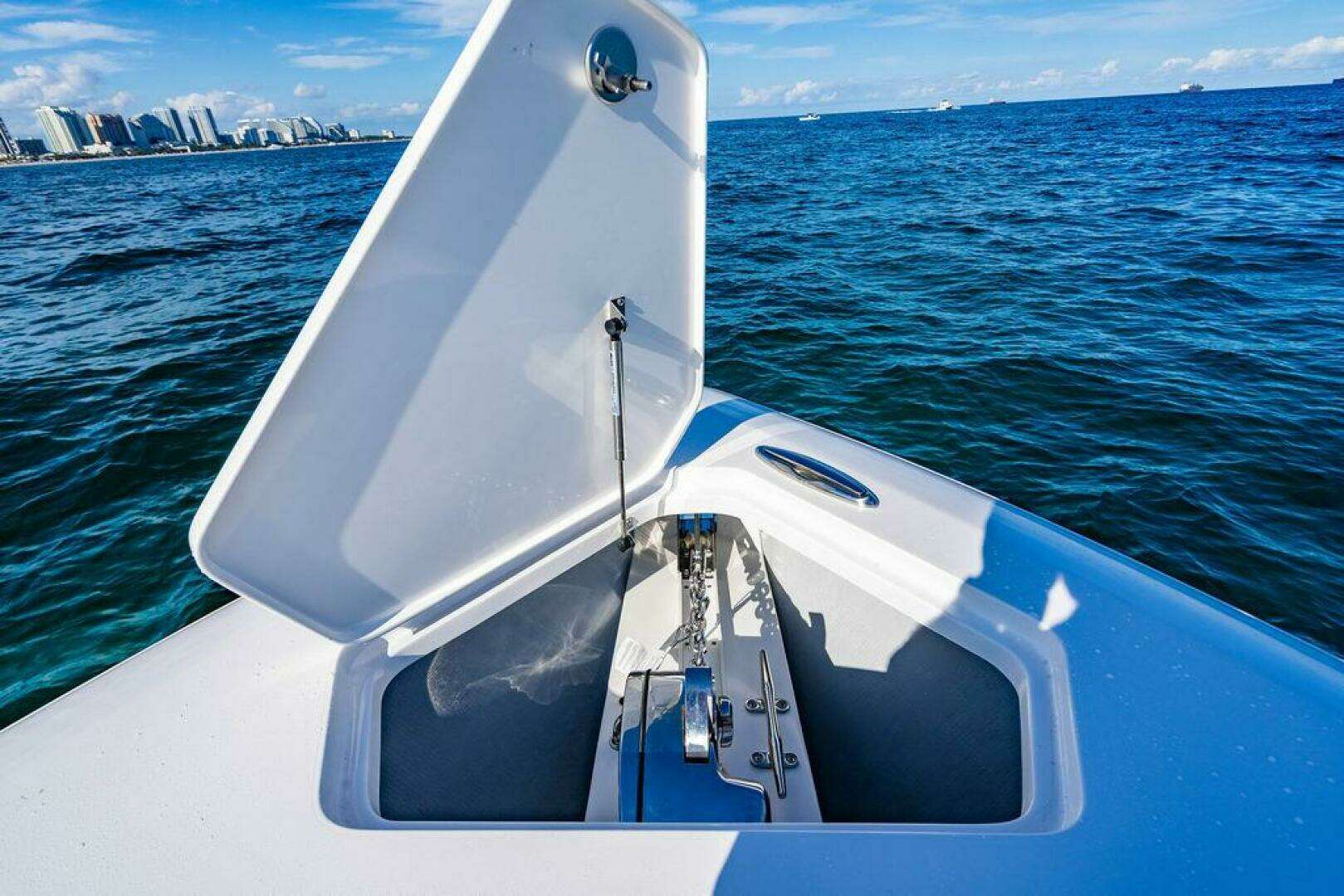 2026 Reef Runner 340 - Image 36