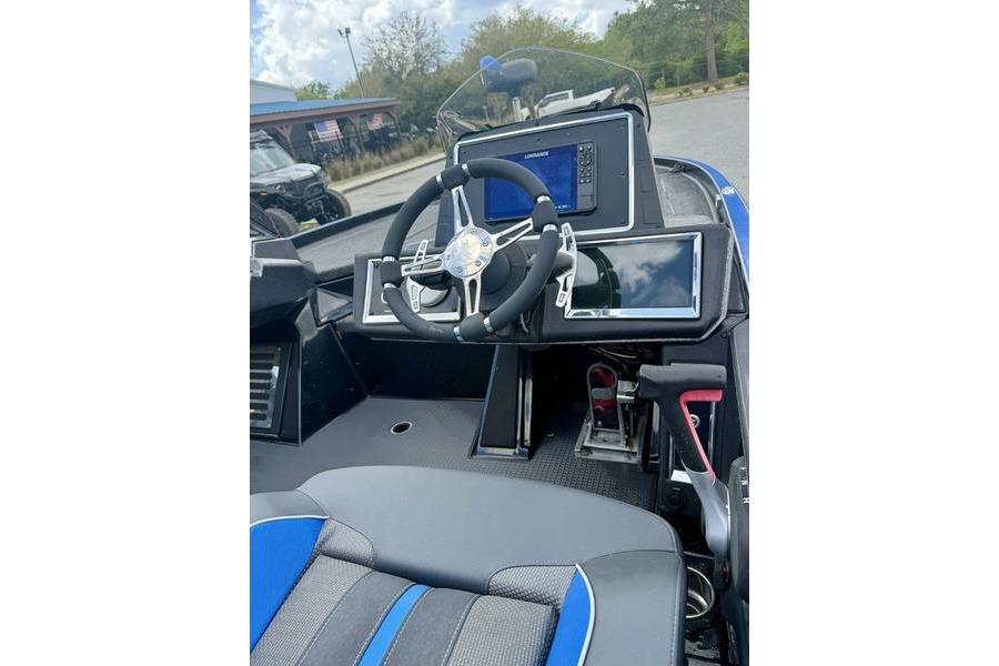 2023 Ranger Z520R boat cockpit with advanced navigation and control systems.