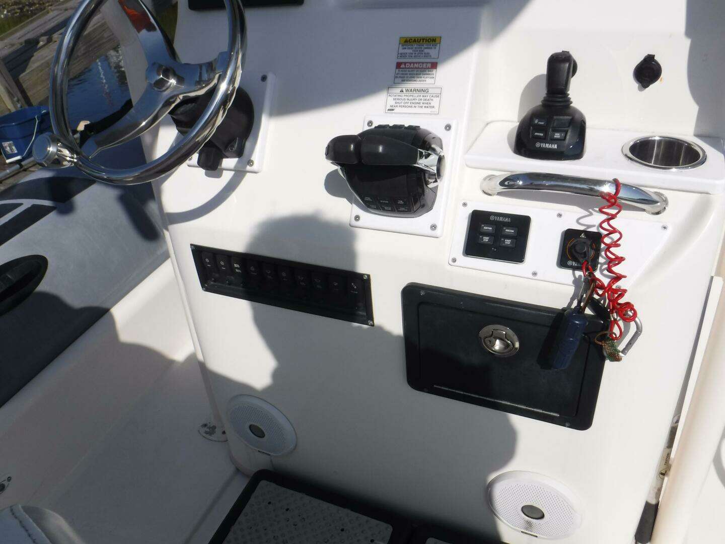 2015 Zodiac PRO 850 OPTIUM & Custom Trailer - Image 12
