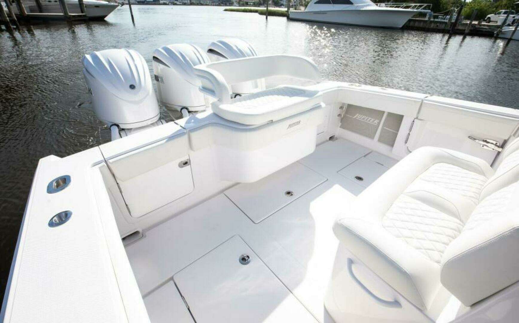 2027 Jupiter 340LS - Image 31
