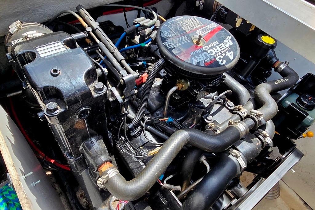 Engine of a 2006 Sea Ray 185 Sport boat, featuring a 4.3L Mercury motor.