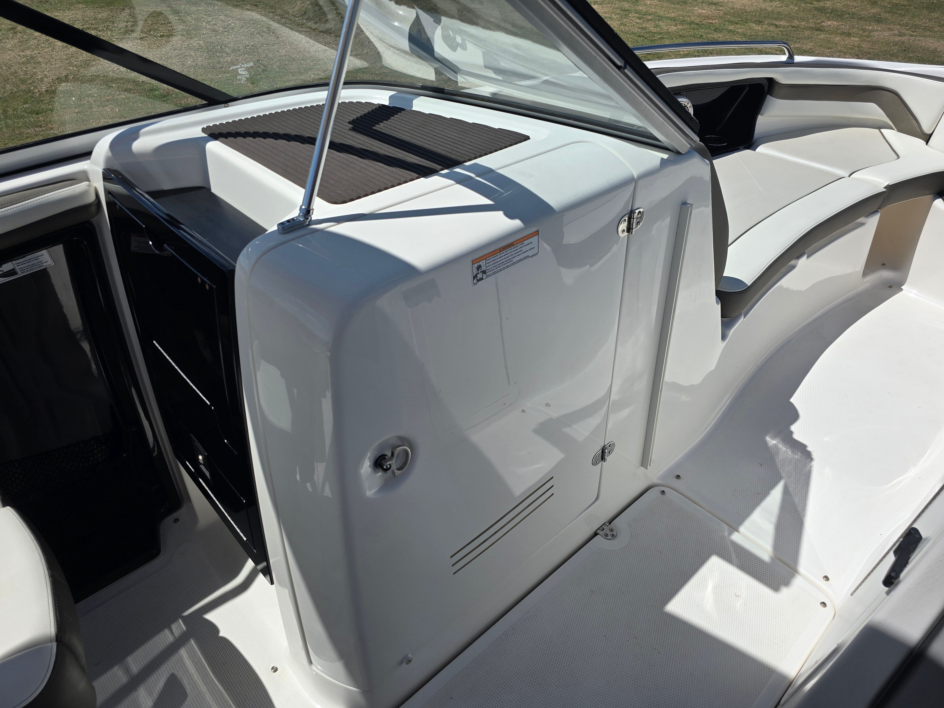 2015 Yamaha Boats 242 Limited S - 27