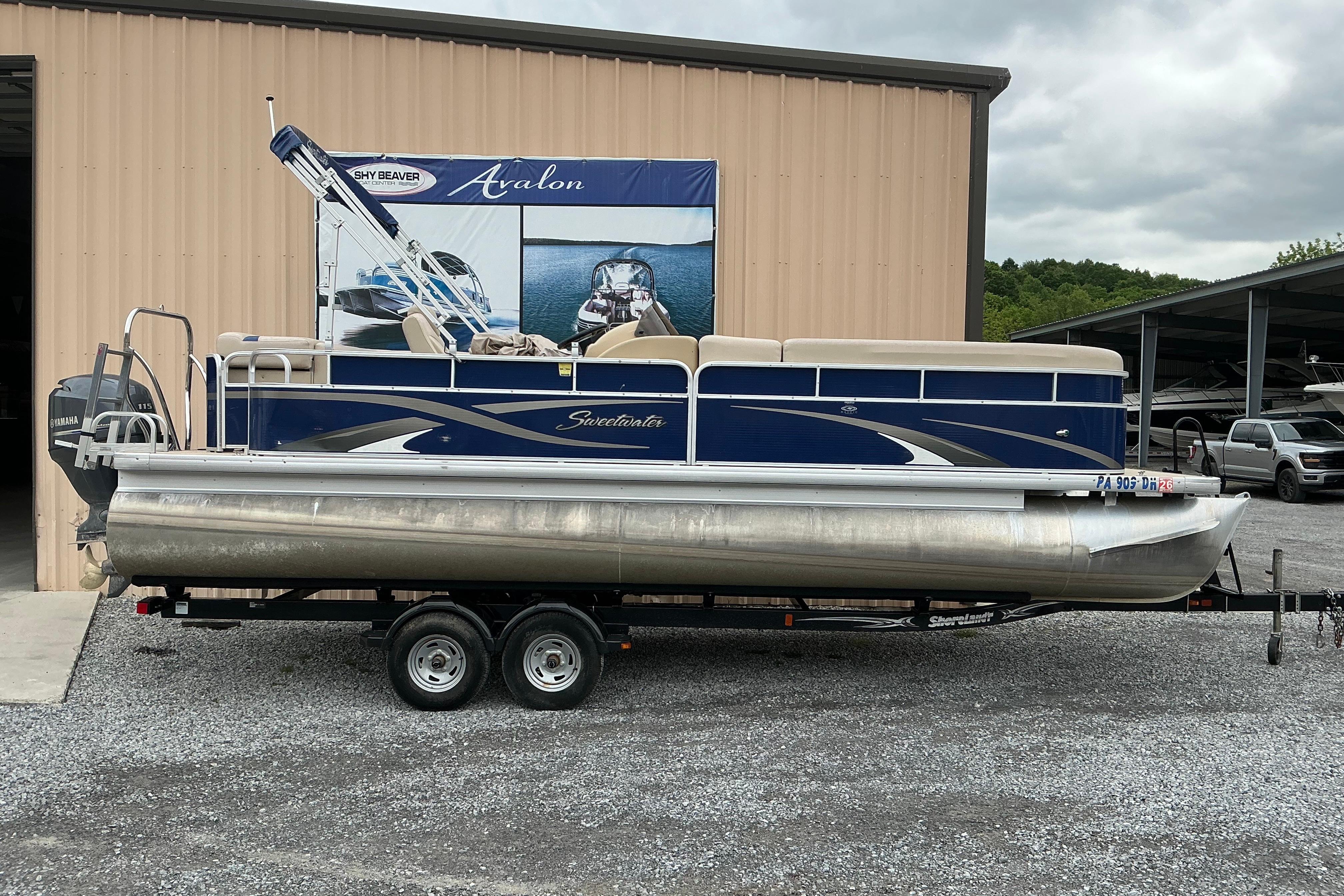 2012 Godfrey Sweetwater 2486 C