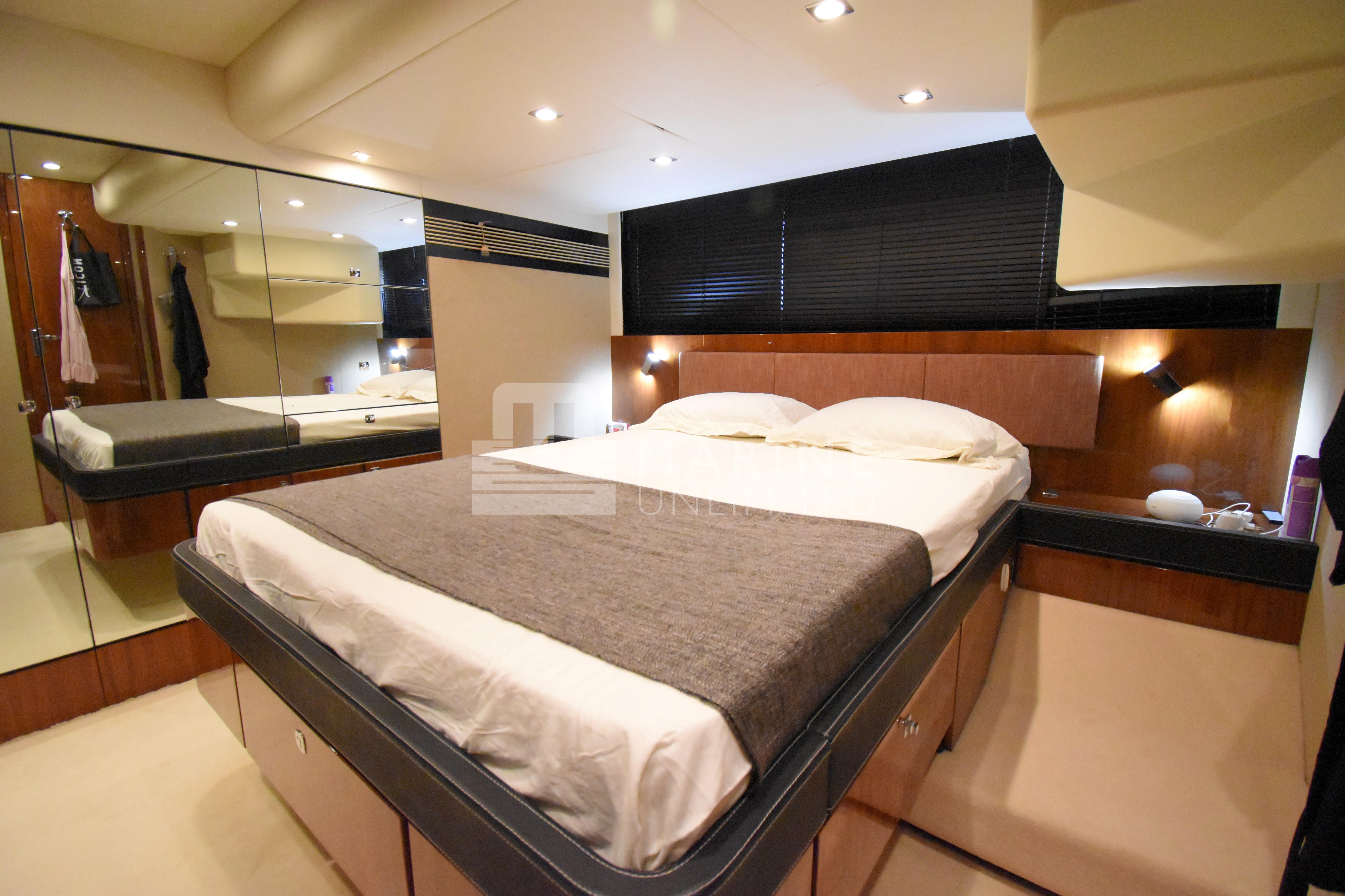 2010 Fairline Squadron 55 - 57