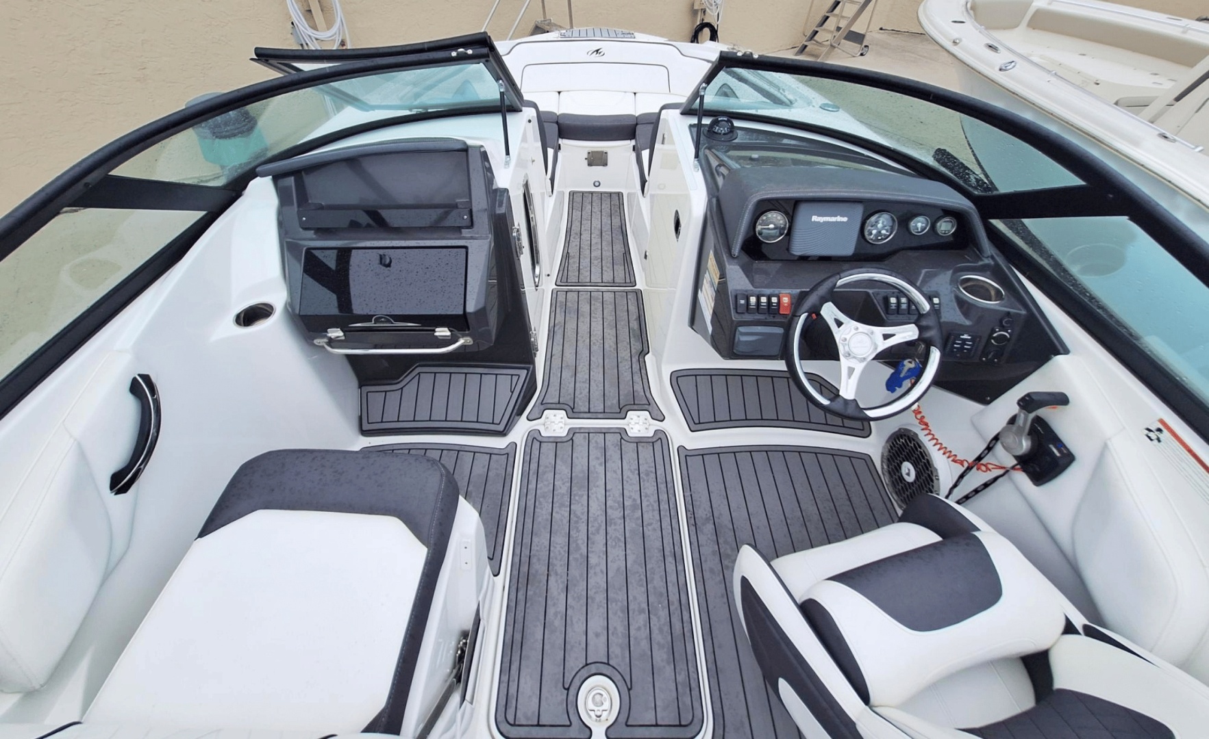 2019 Monterey M45 - Image 7