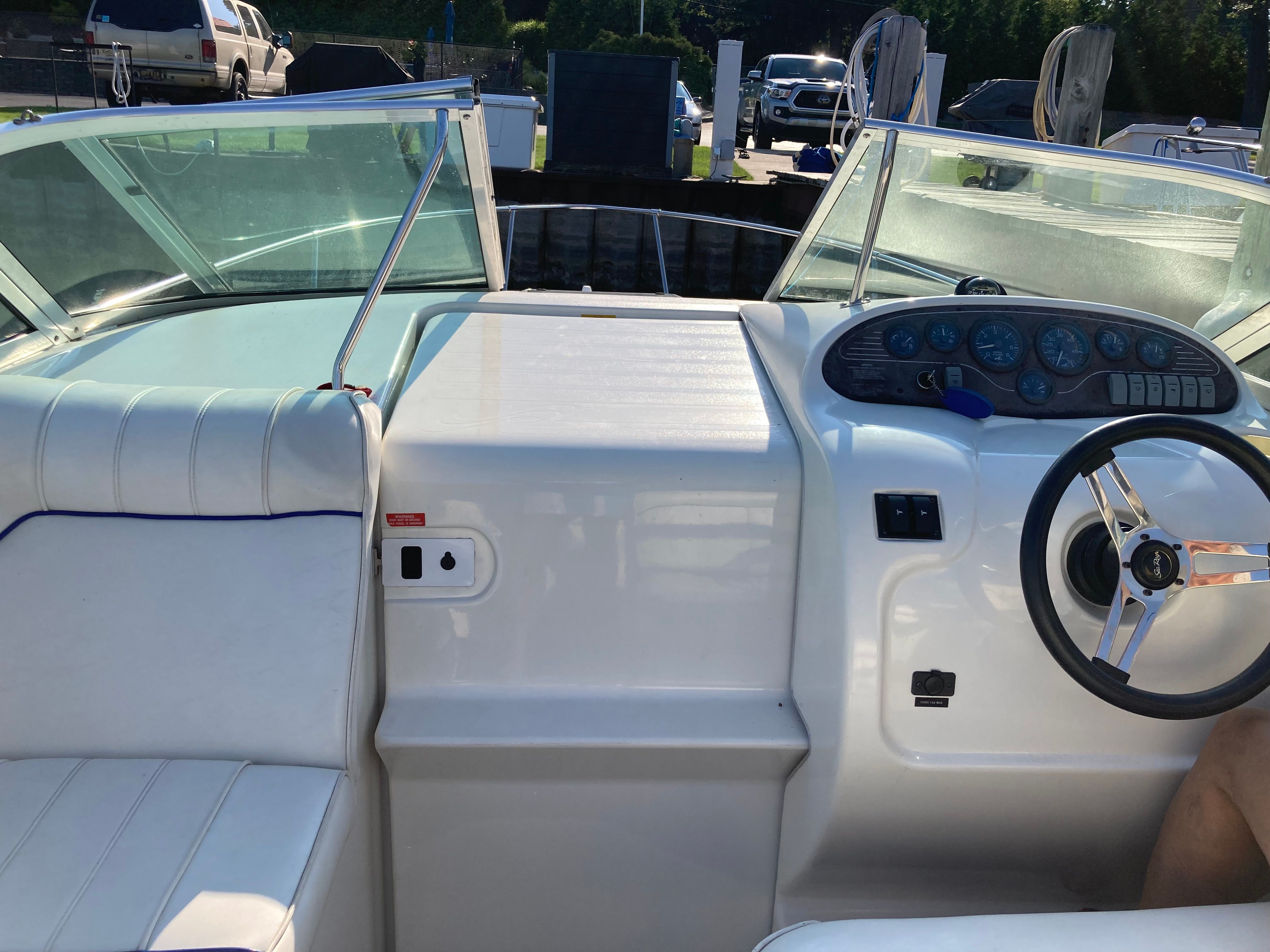 1996 Sea Ray Sundancer - 10