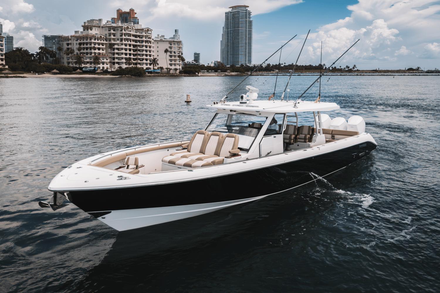 2023 Everglades 455 Center Console