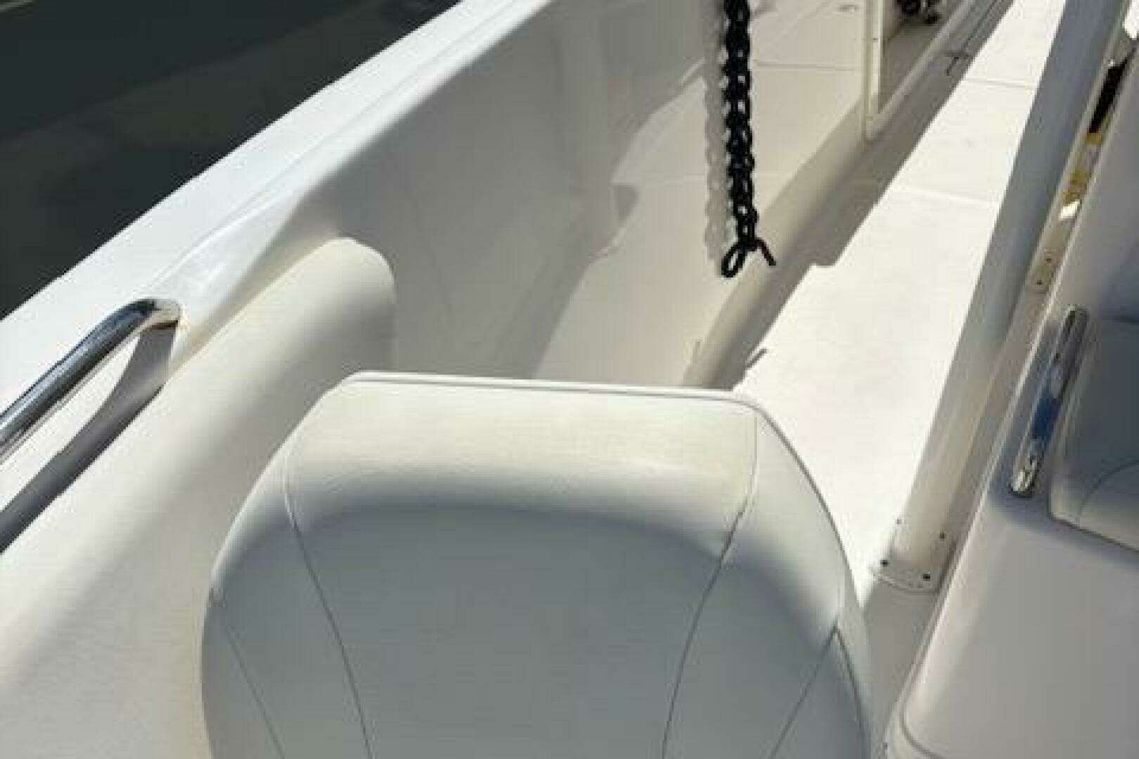 2018 Century 2600 Center Console - Image 32