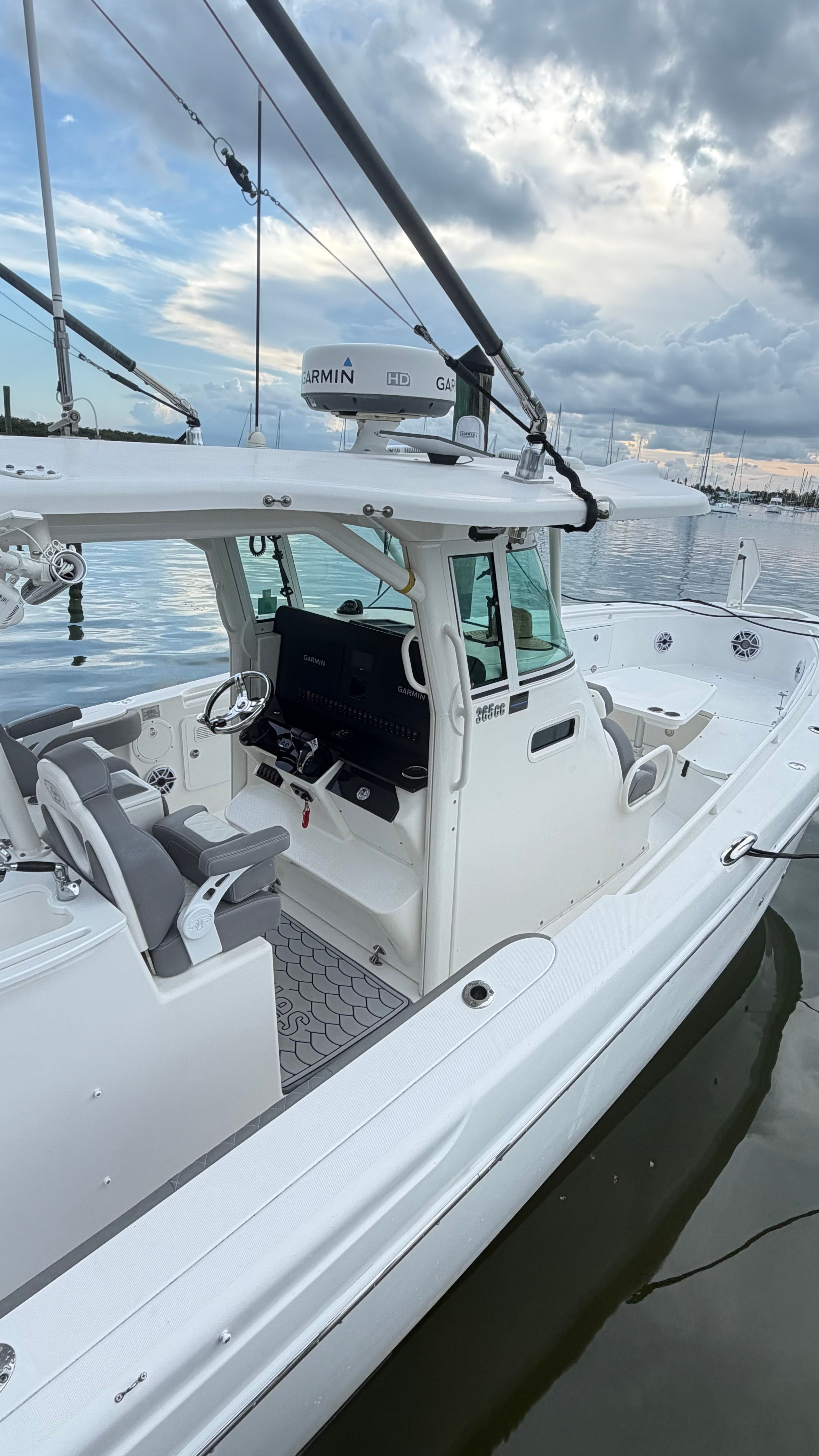 2009 Everglades 365 Center Console - 142