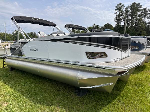 2025 Avalon LSZ Quad Lounge