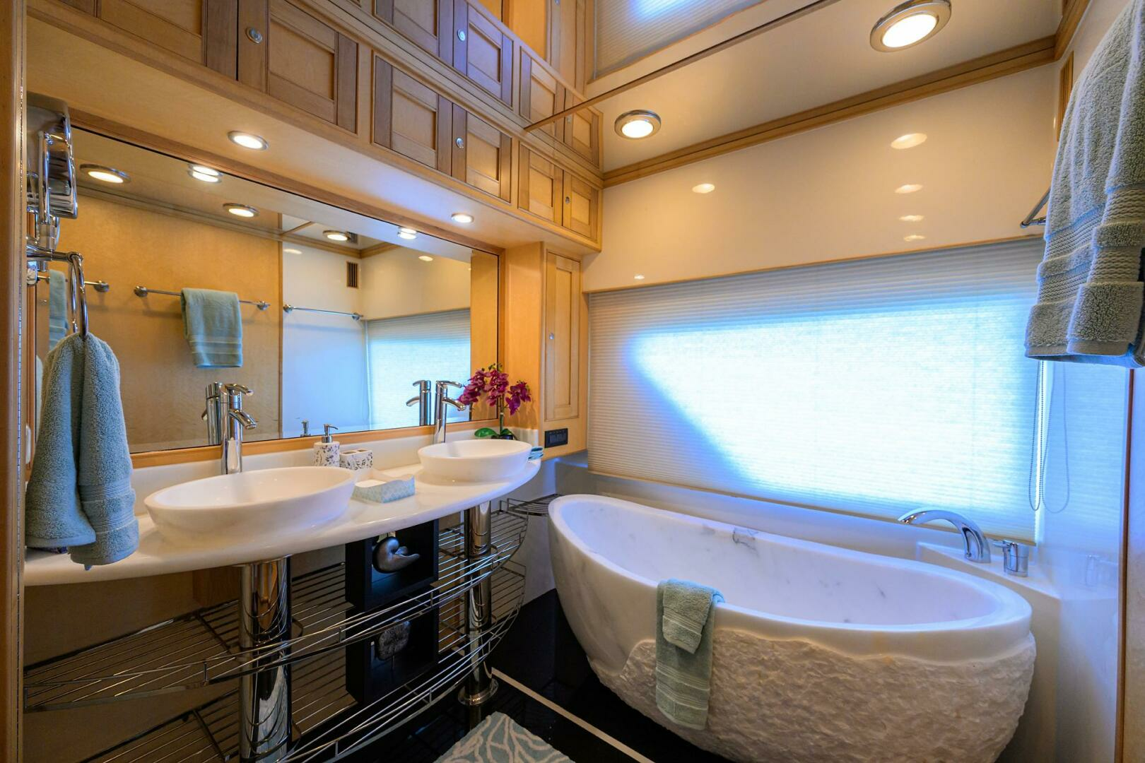 2011 Marlow 97 Explorer - Image 19