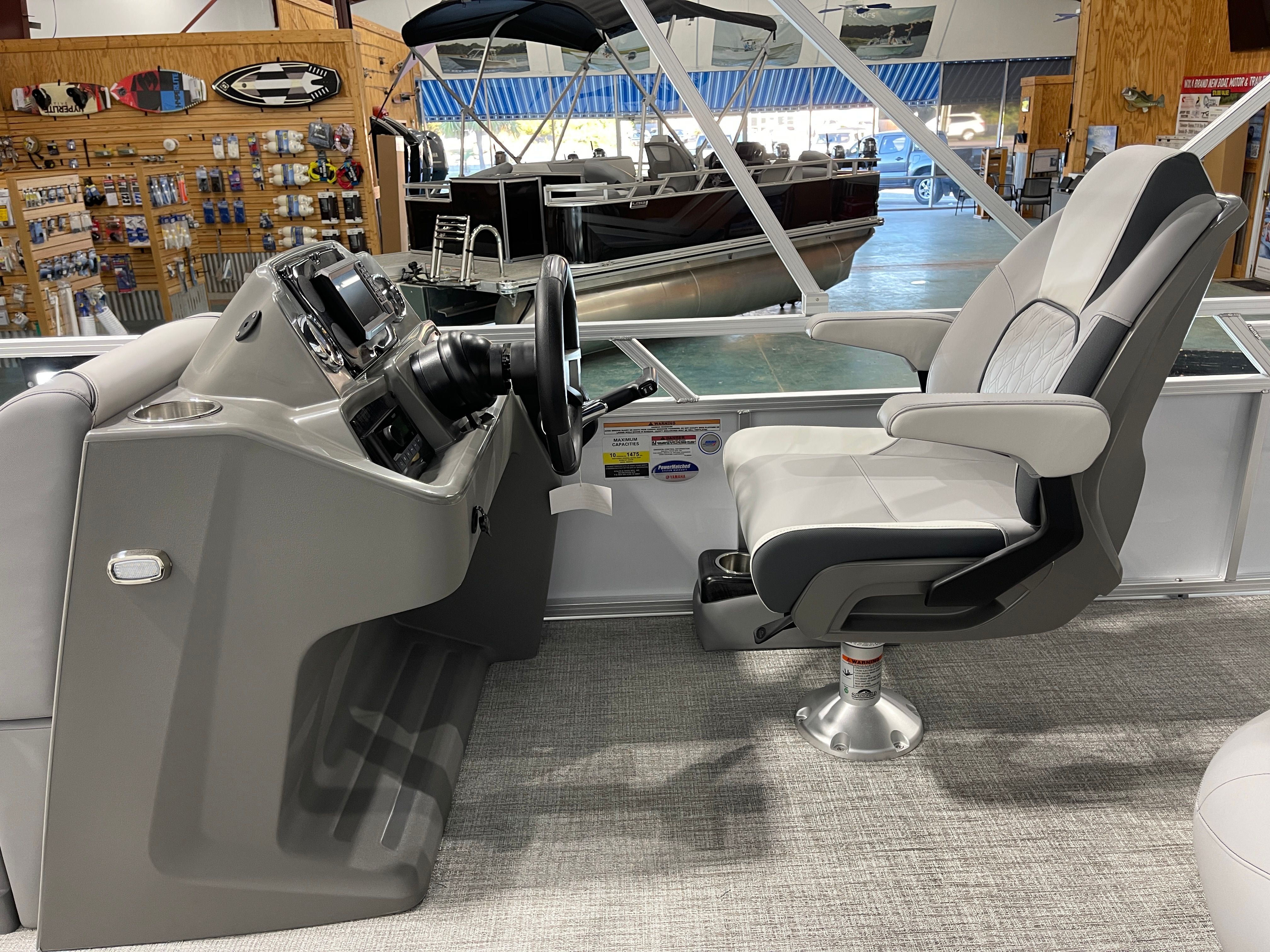 2026 Avalon Venture Quad Fish - 19' - 15
