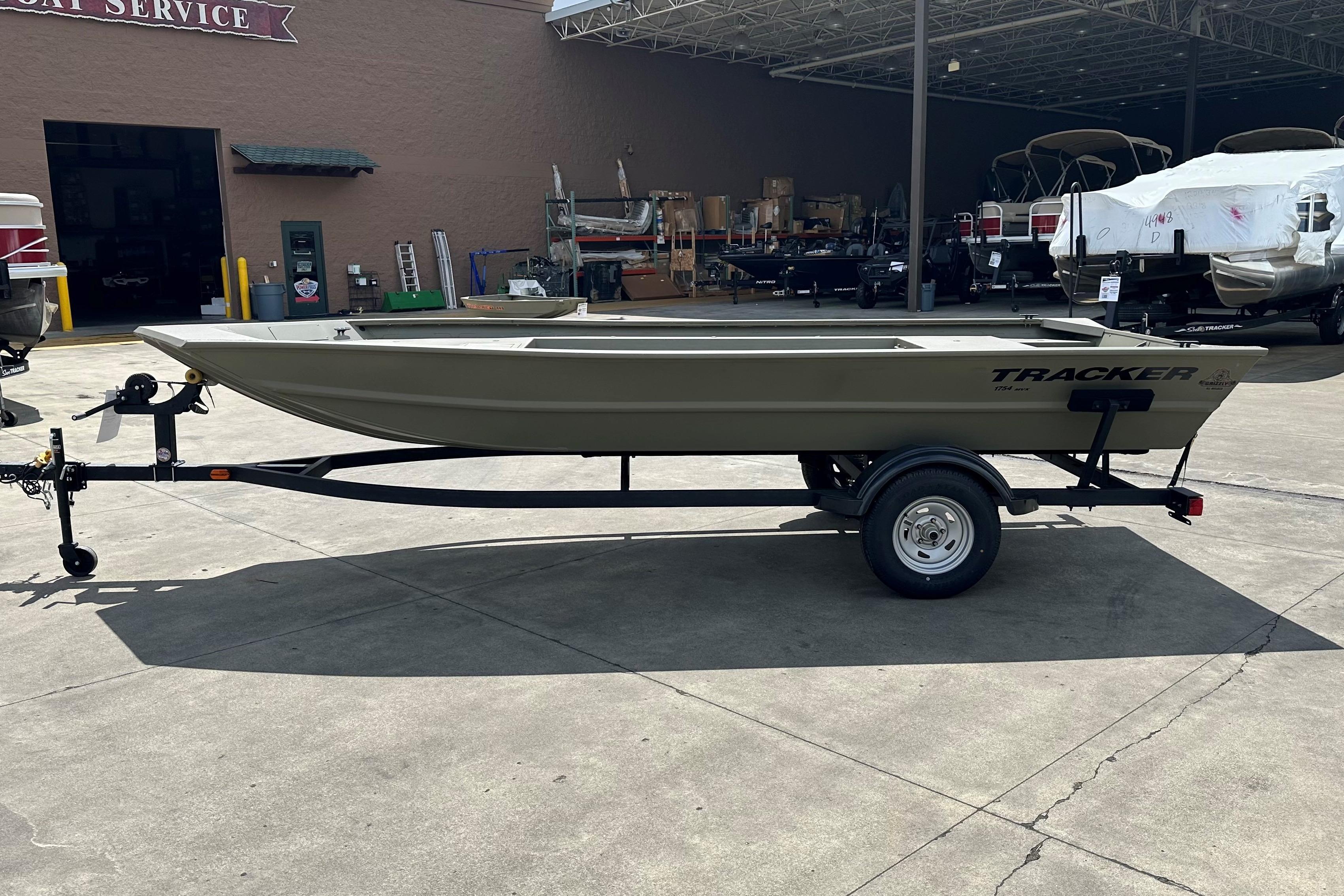 2026 Tracker Grizzly 1754 Utility