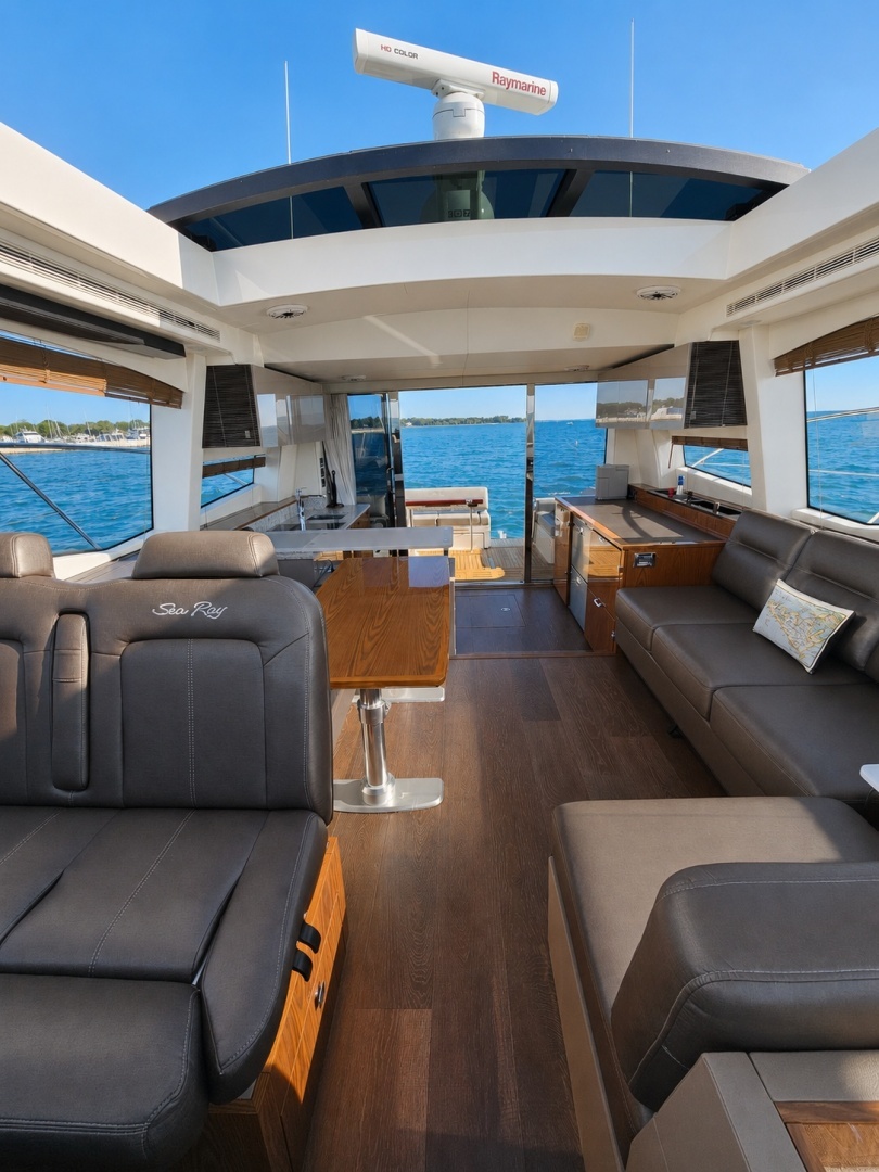 2019 Sea Ray 520 Sundancer - Image 31