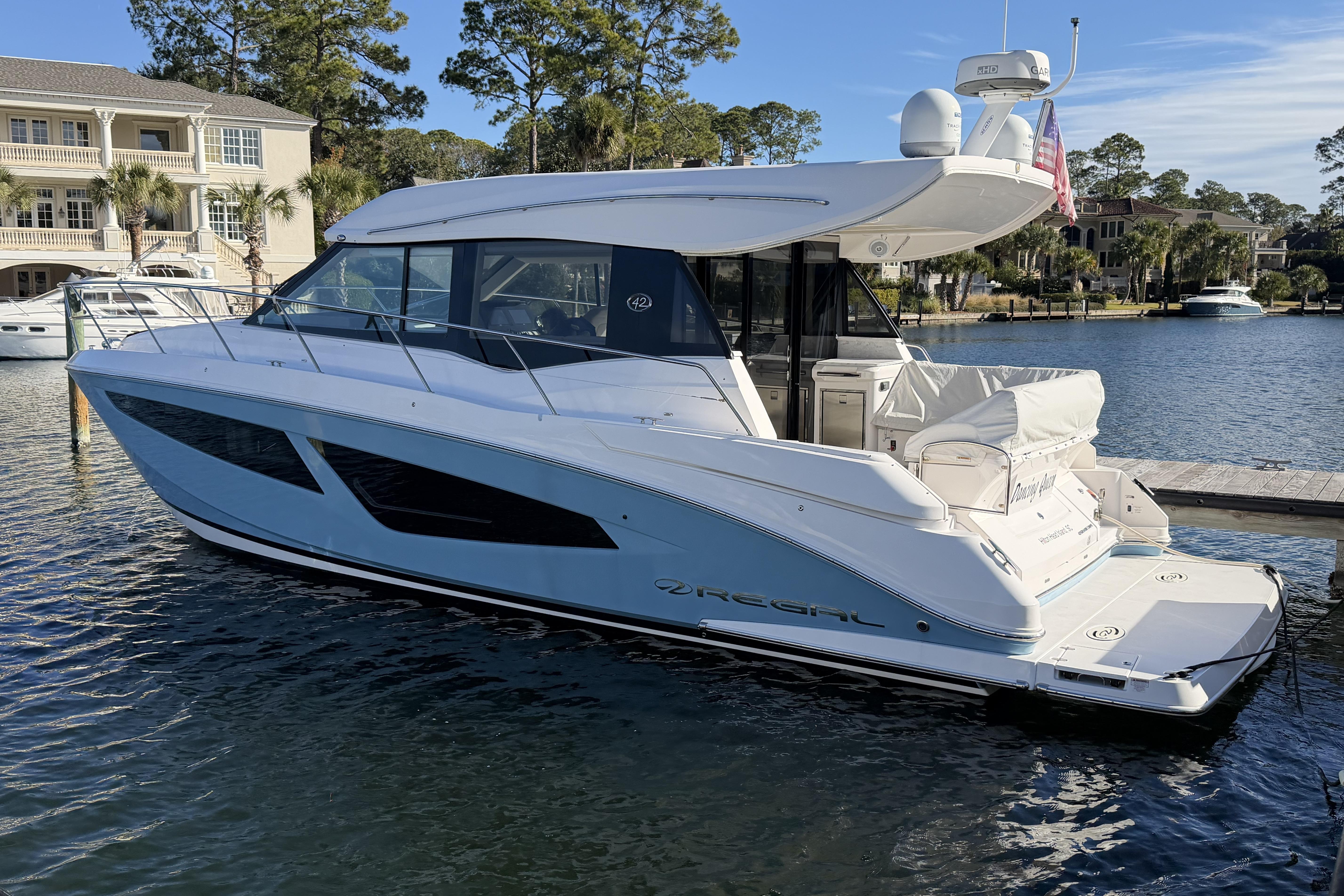 2019 Regal 42 Grande Coupe