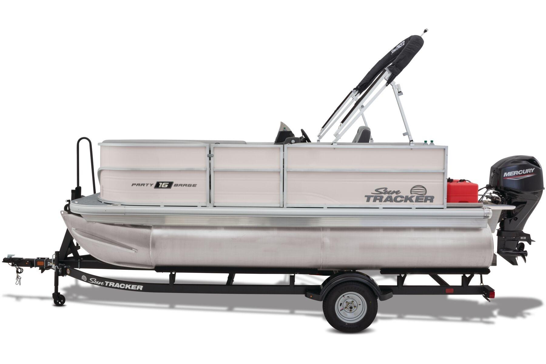 2026 Sun Tracker Party Barge 16 DLX - 24