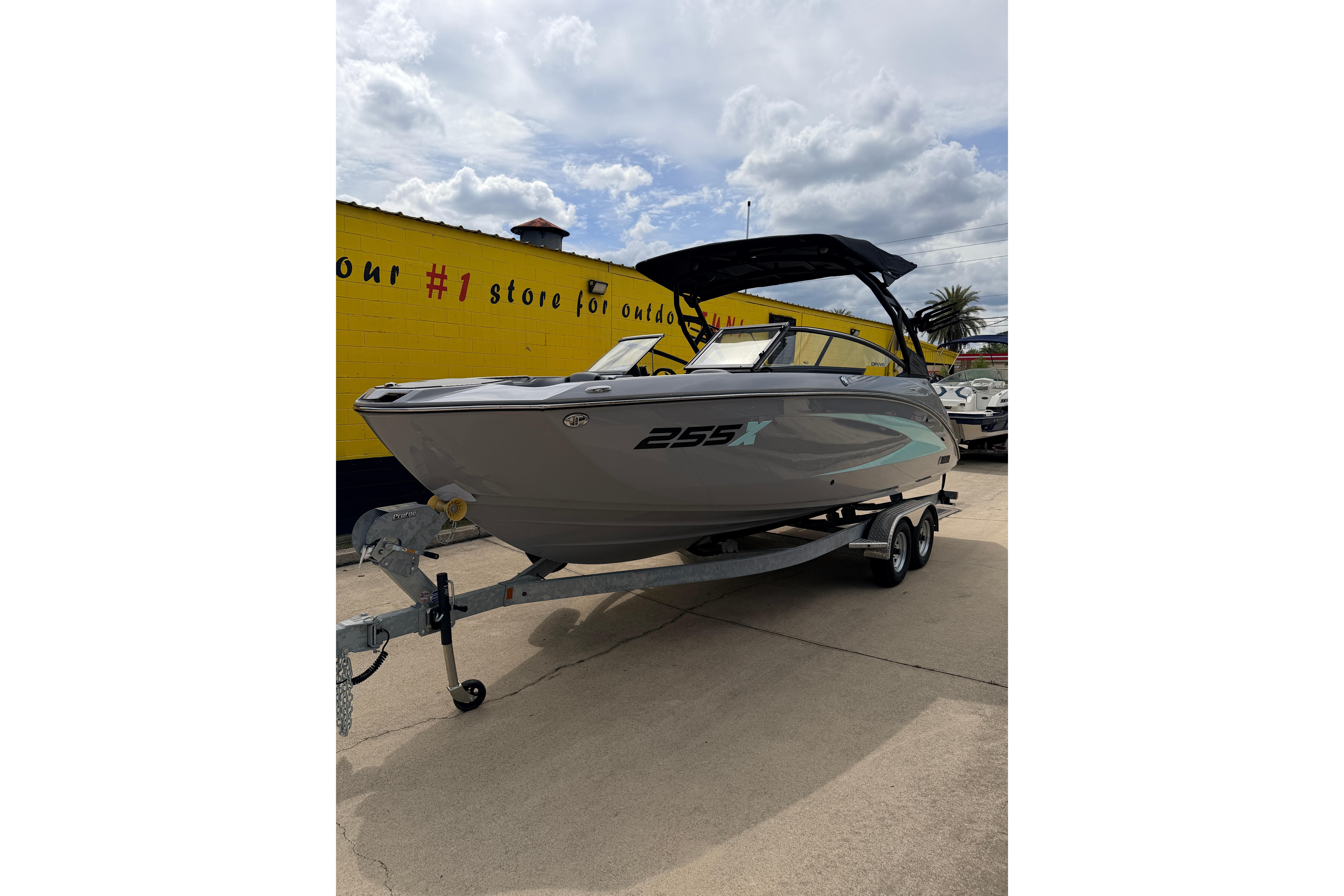 2026 Yamaha Boats 255XD