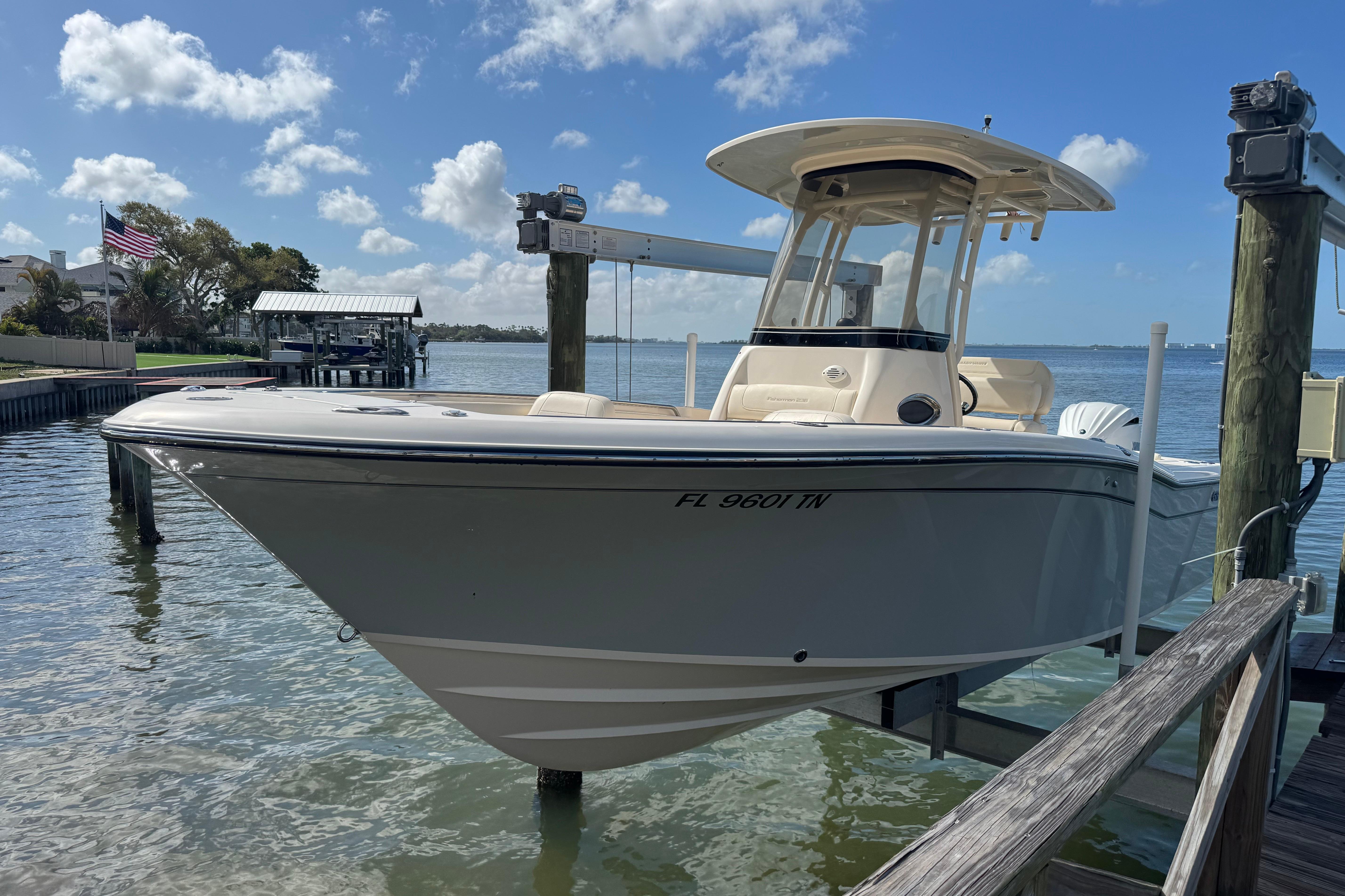 2023 Grady-White Fisherman 236