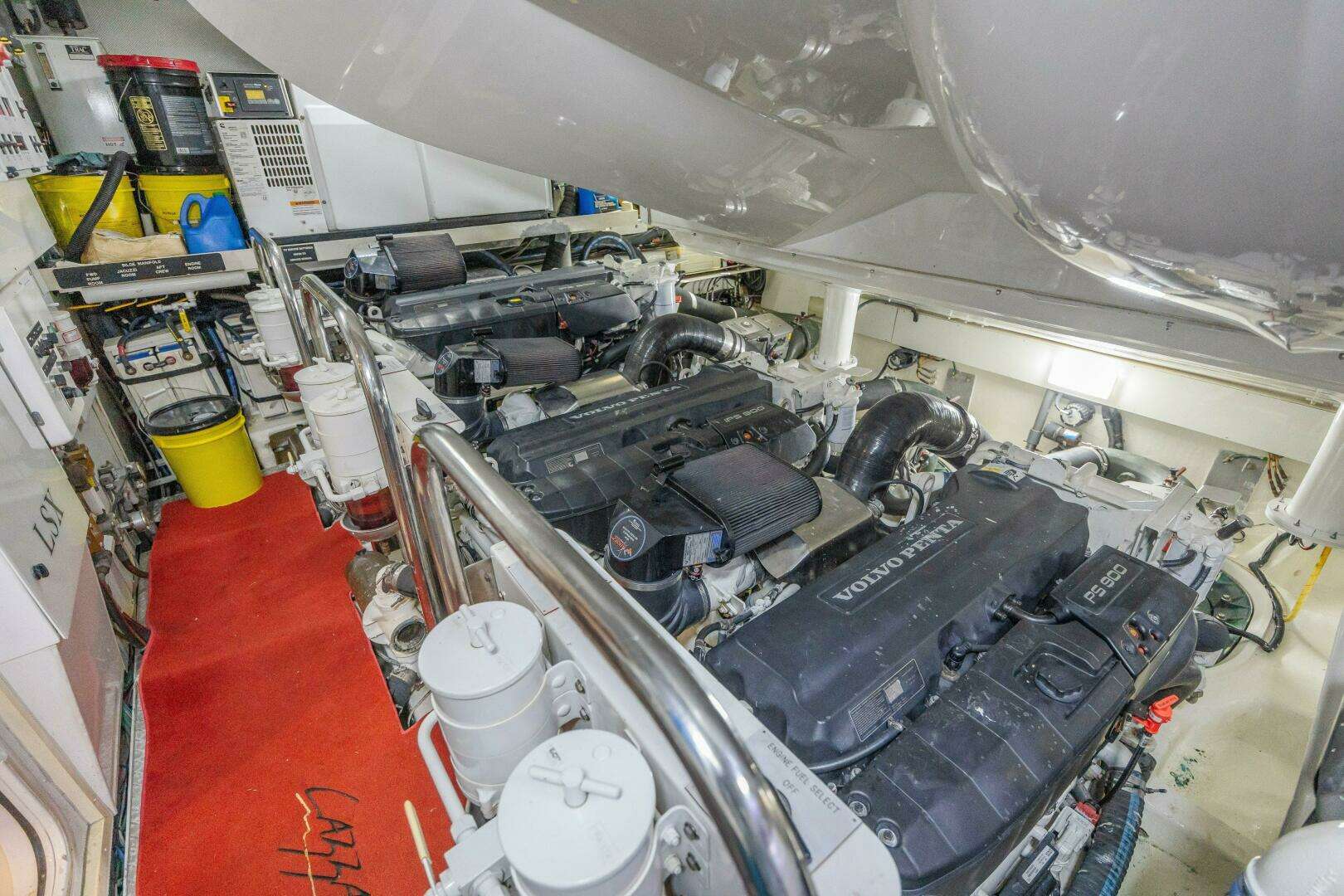 2010 Lazzara Yachts LSX 92 - Image 61