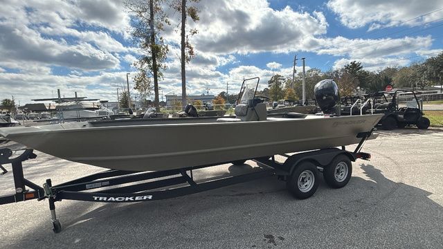 2026 Tracker Grizzly 2072 CC - 17