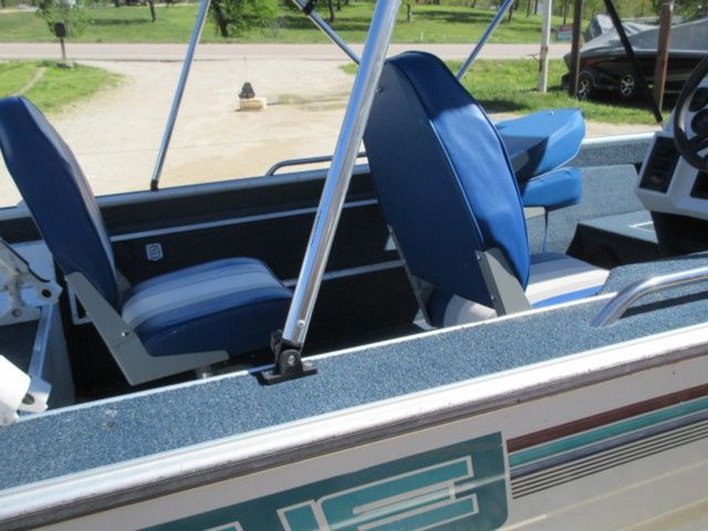 1993 Lowe 1620 Aluminum Deep V / 1992 Johnson 70 Hp Outboard - 10