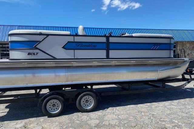 2026 Bentley Pontoons Bolt