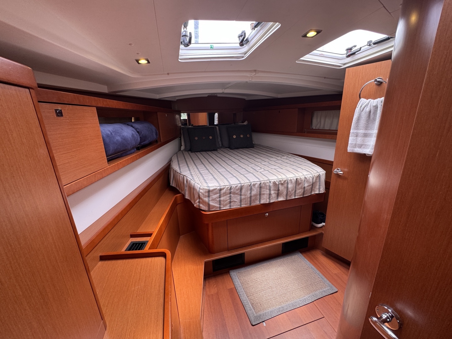 2017 Beneteau Oceanis 45 - Image 57