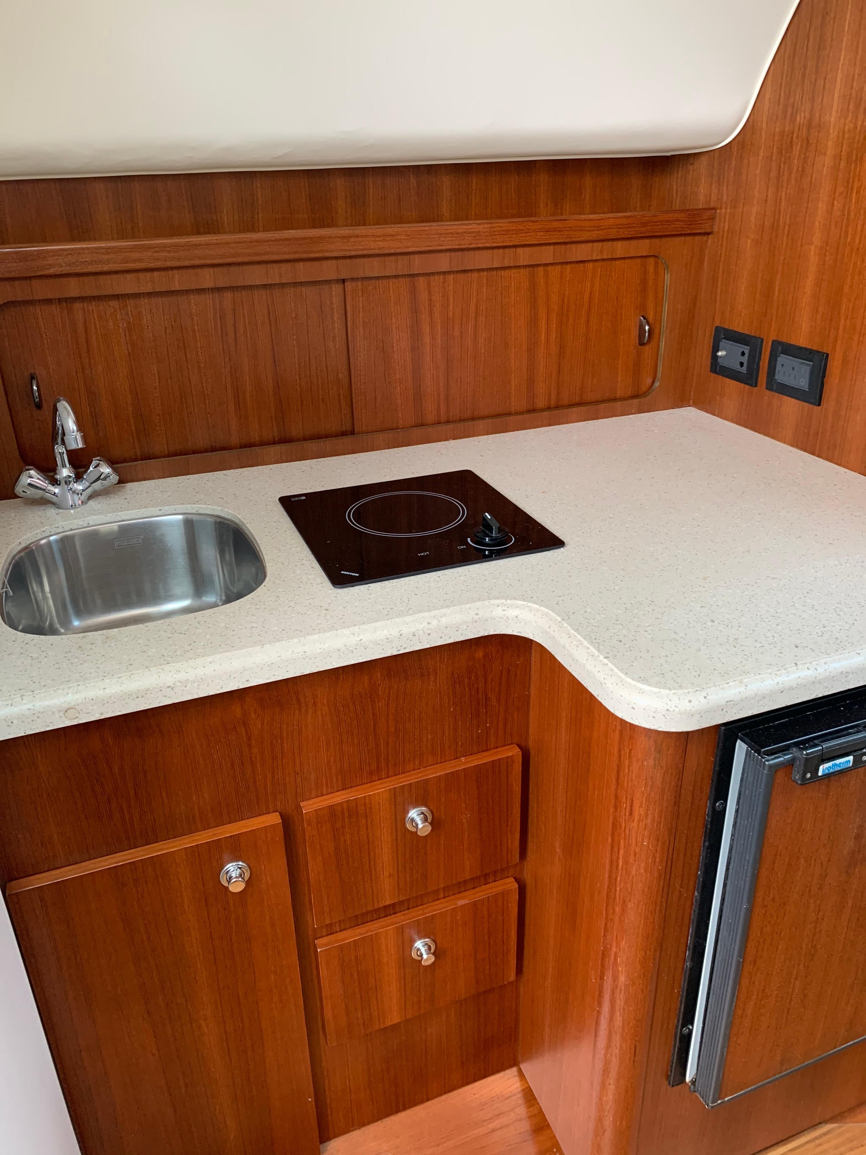 2006 Tiara Yachts 2900 Open Classic - 23