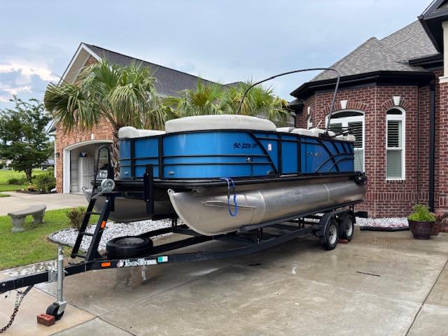 2021 Sylvan Mirage 820 Cruise