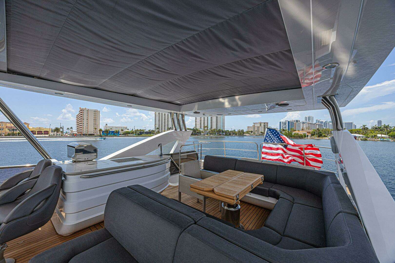 2017 Sunseeker 75 Yacht - Image 21