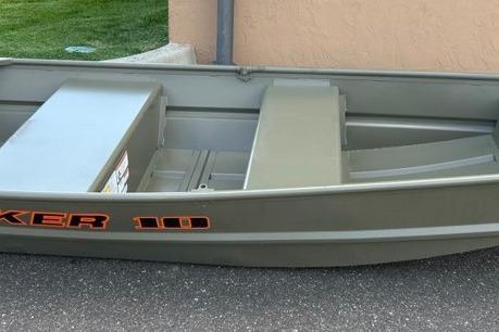 2026 Tracker Grizzly 10 Jon