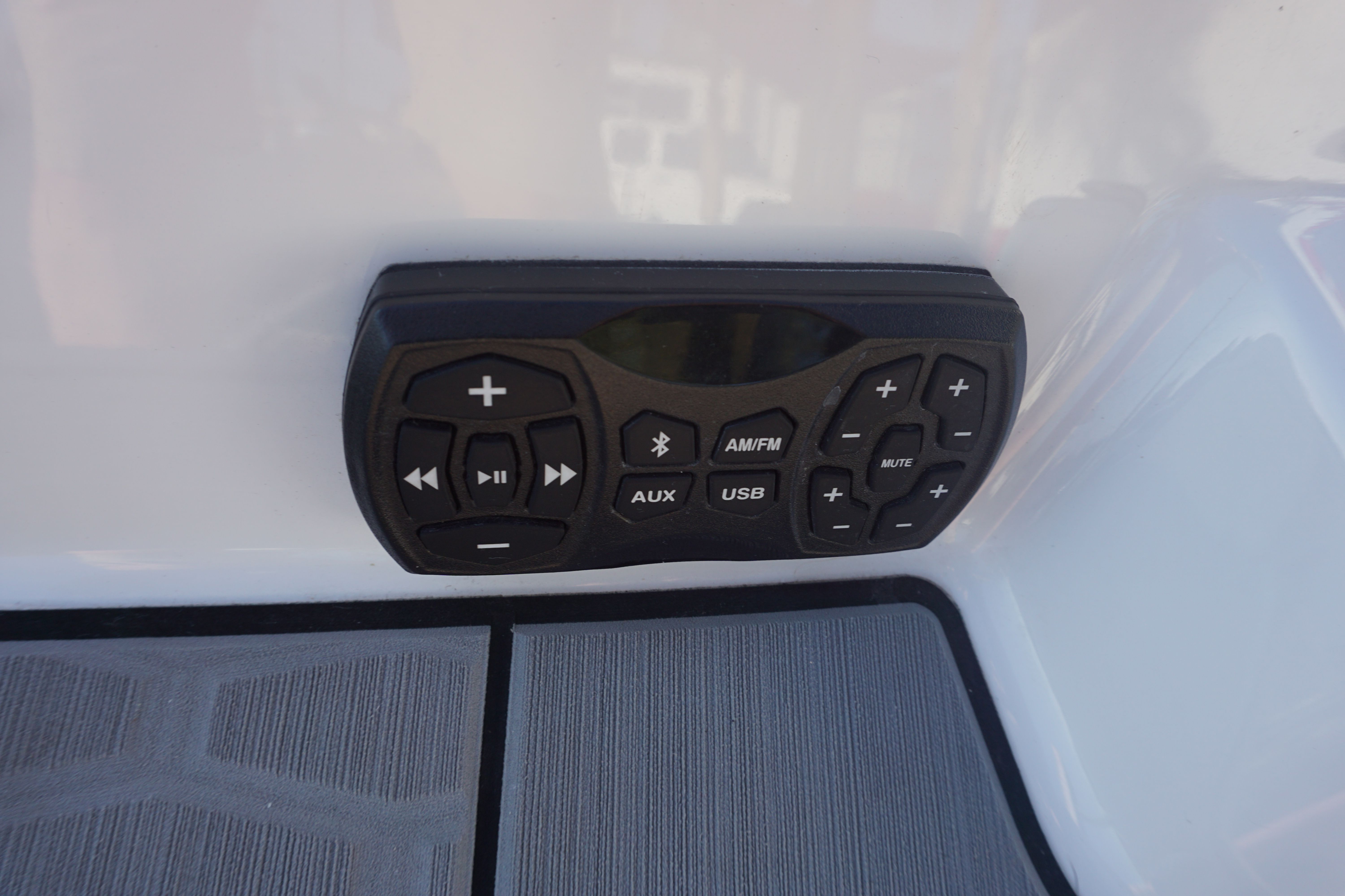 2022 MasterCraft X24 - 17