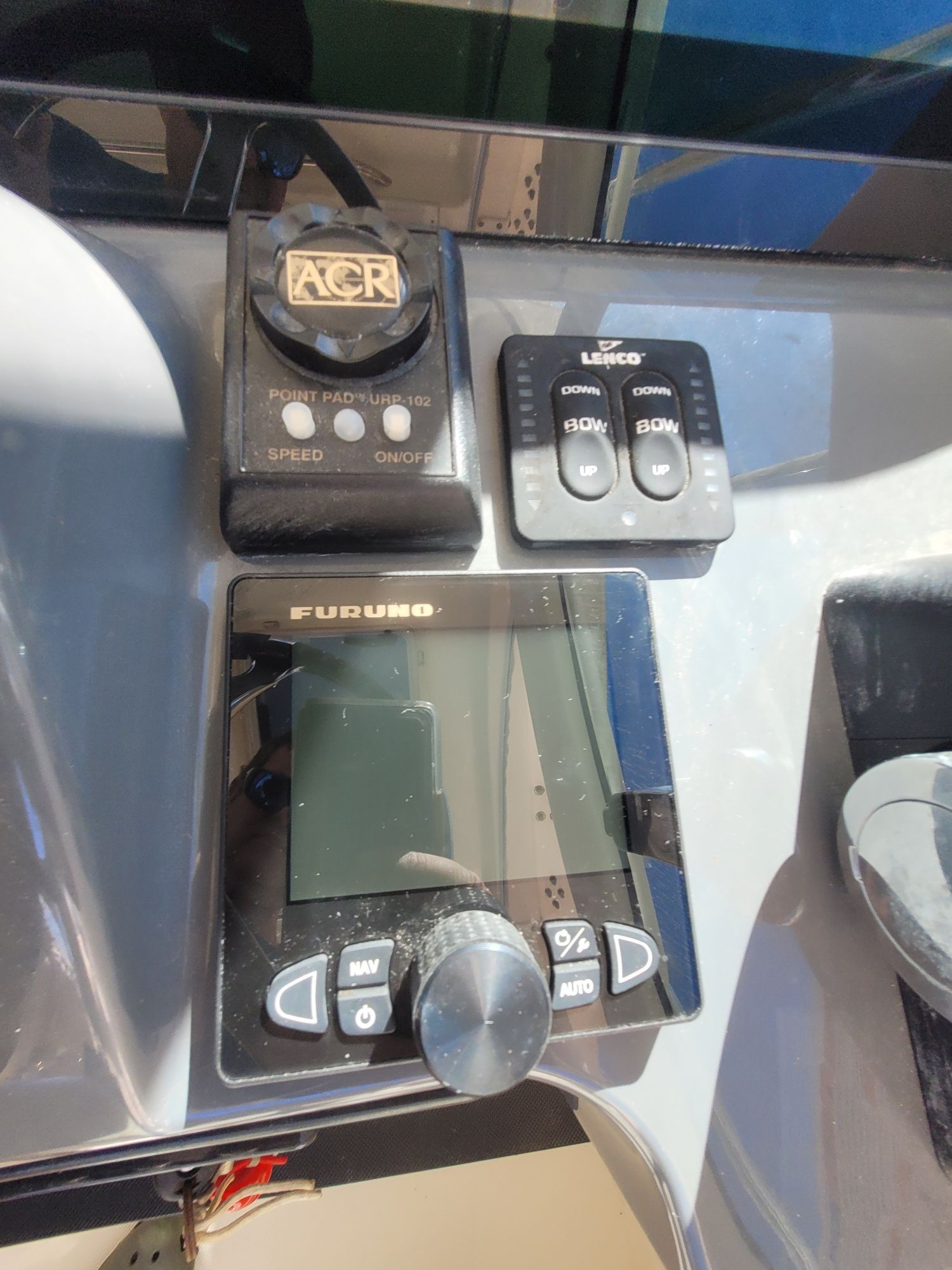 2009 Pursuit OS 375 Offshore - 21