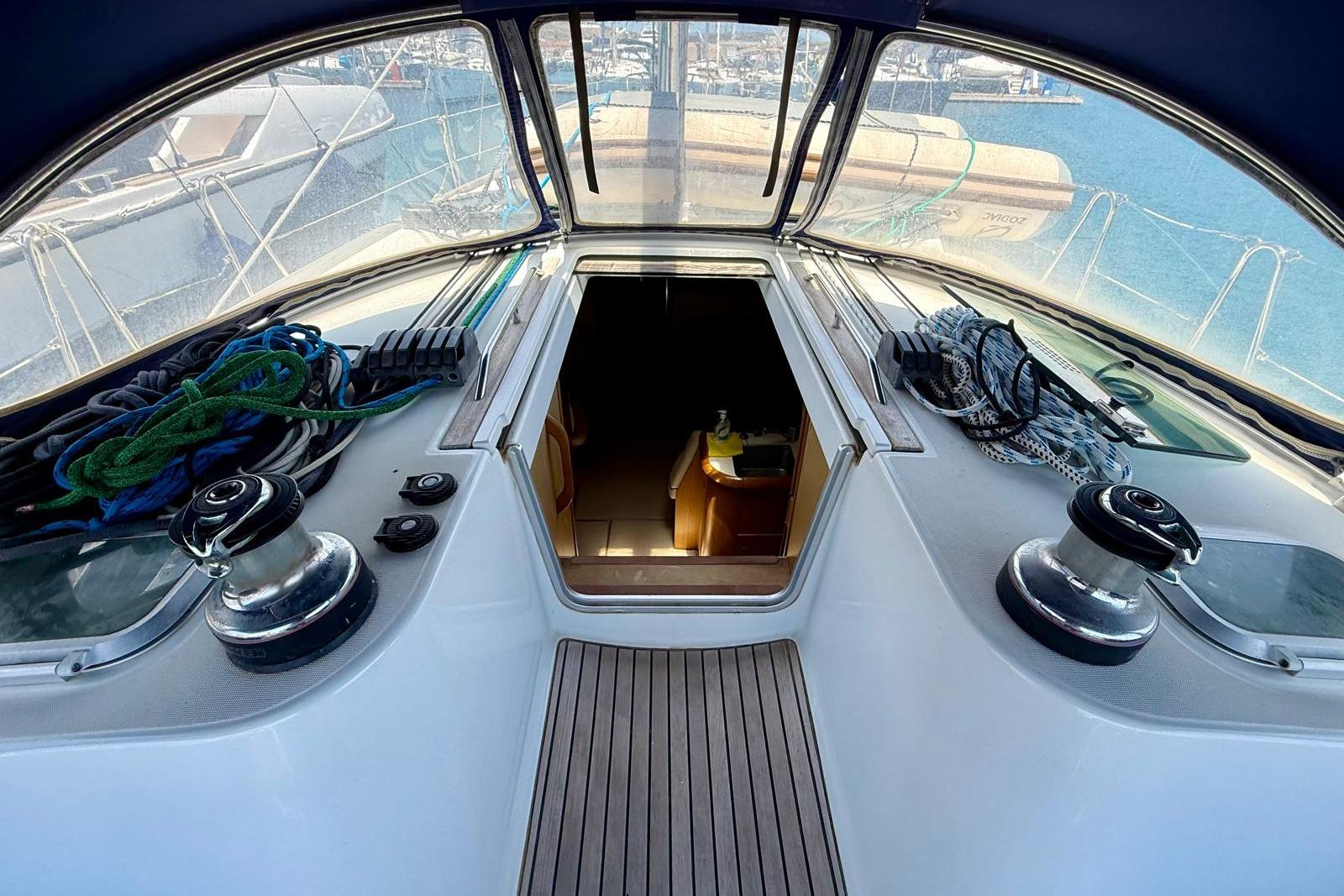 Cockpit view of 2008 Jeanneau Sun Odyssey 45 sailboat with ropes and winches.