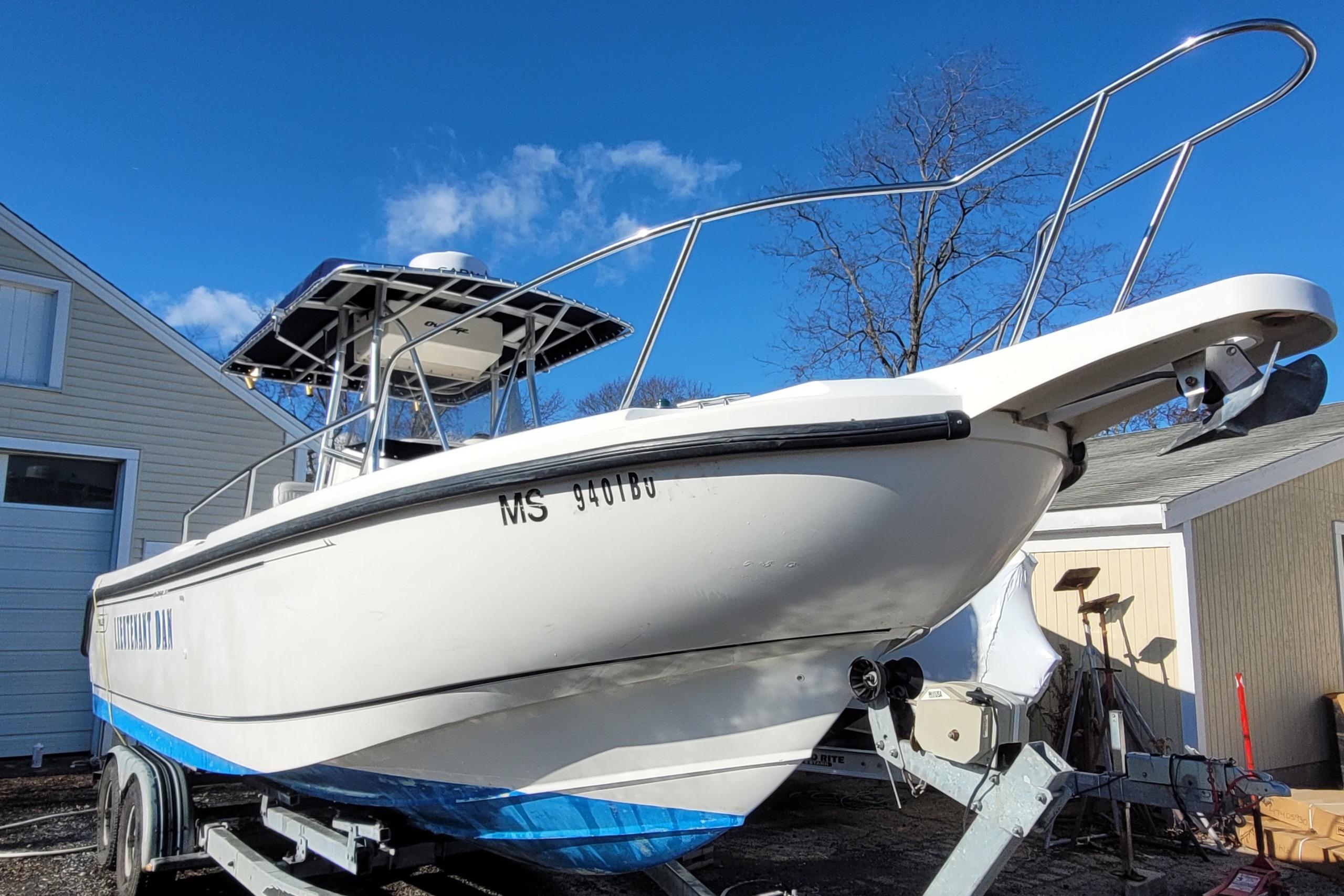1999 Boston Whaler 26 Outrage