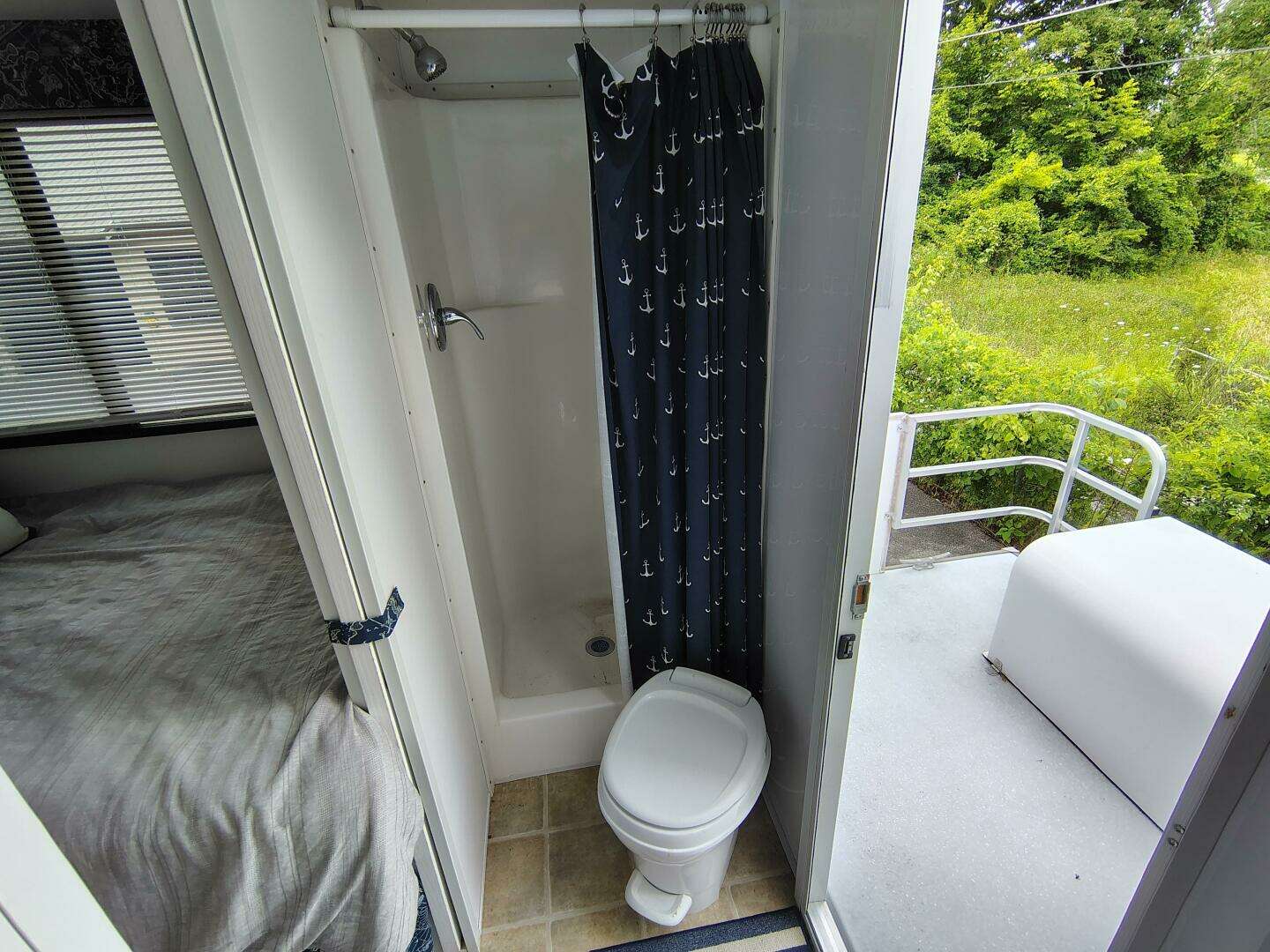 2017 Catamaran Cruisers Lil Hobo 31 - Image 14